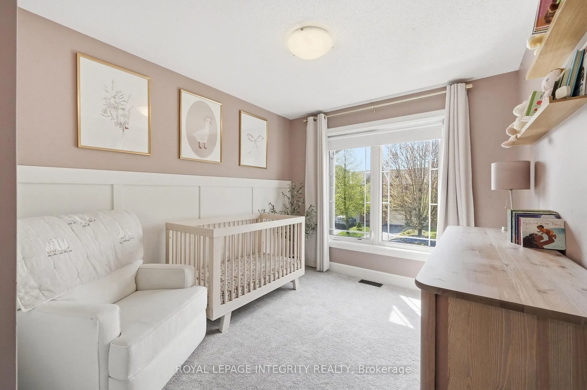 Photo 27 of 233 Greenridge Street, Ottawa, Chapel Hill — HOMEH