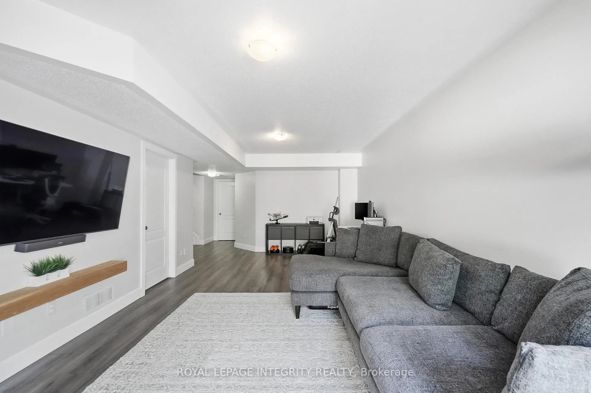 Photo 32 of 233 Greenridge Street, Ottawa, Chapel Hill — HOMEH