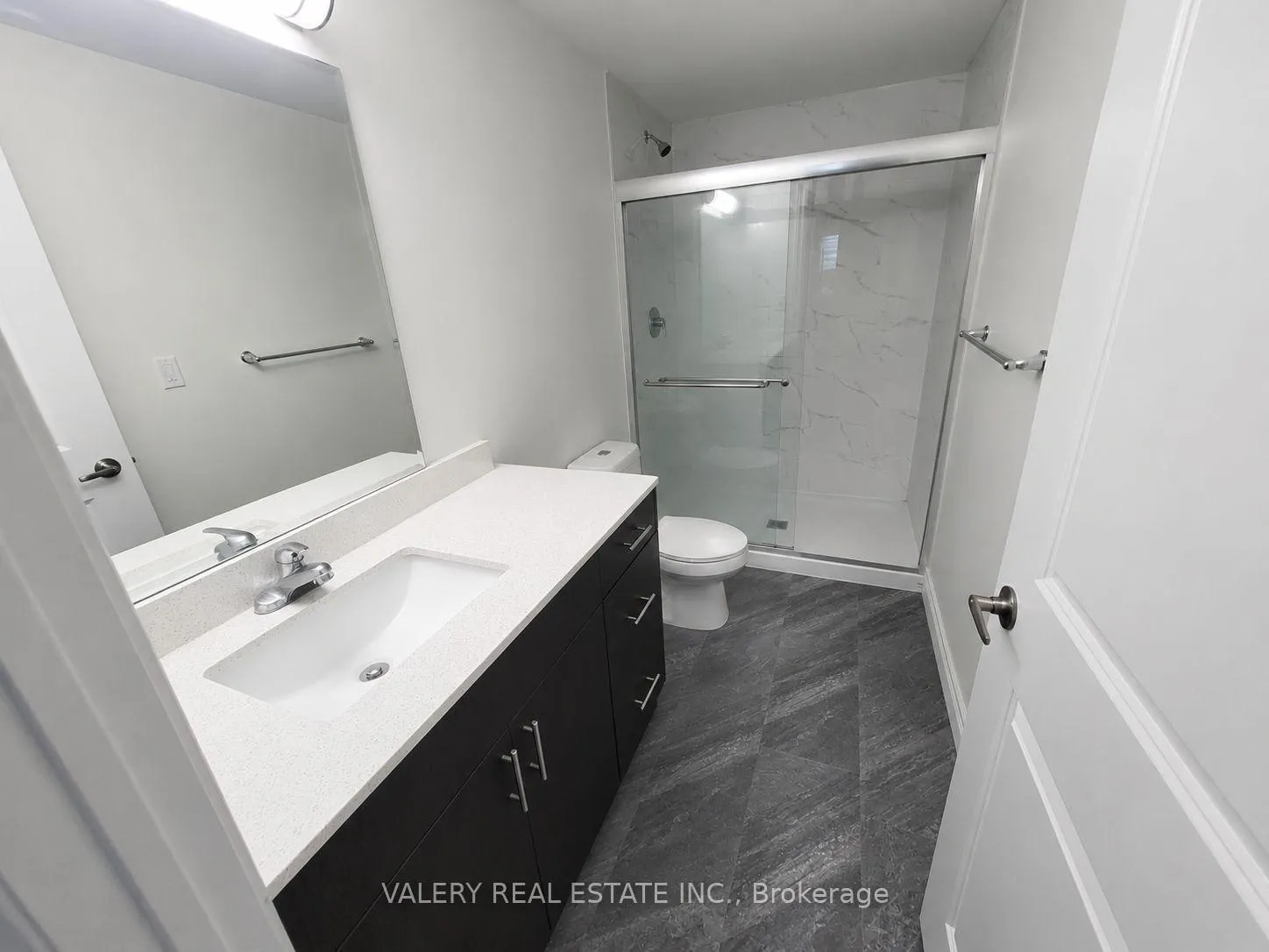Photo 5 of Unit 611, 1611 Banwell RD, Windsor — HOMEH