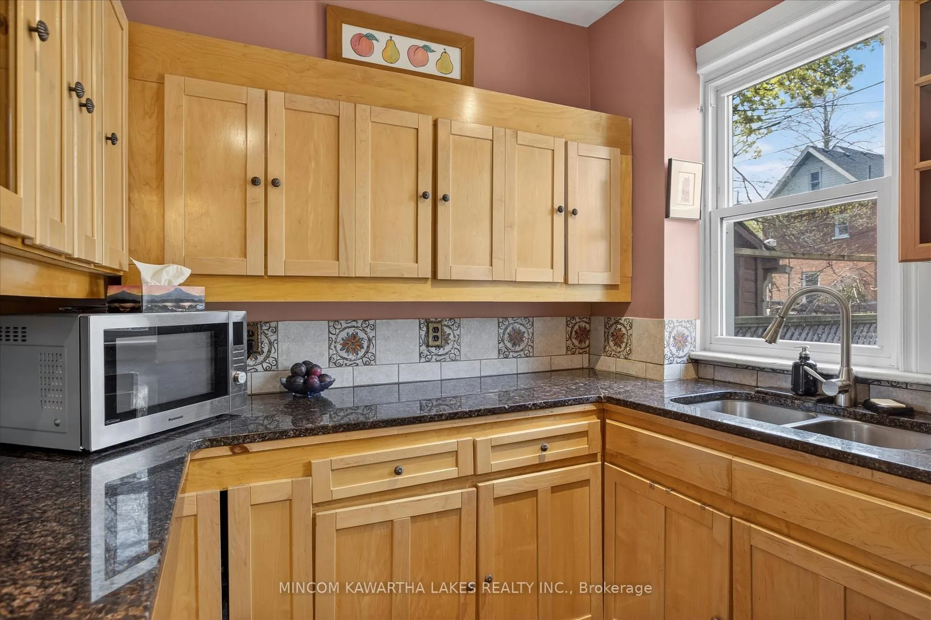 Photo 19 of 494 Charlotte Street, Peterborough, Town Ward 3 — HOMEH