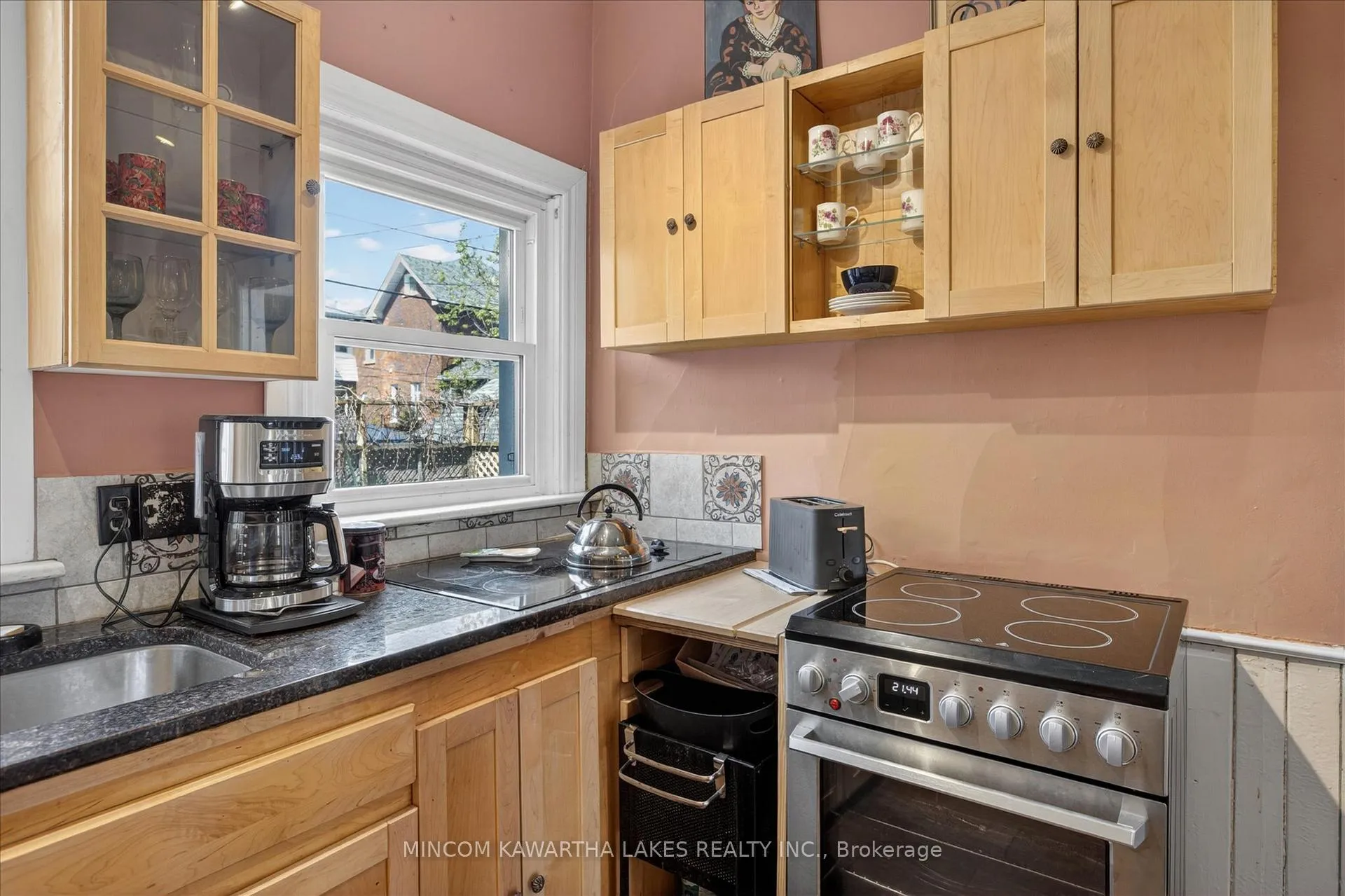 Photo 20 of 494 Charlotte Street, Peterborough, Town Ward 3 — HOMEH