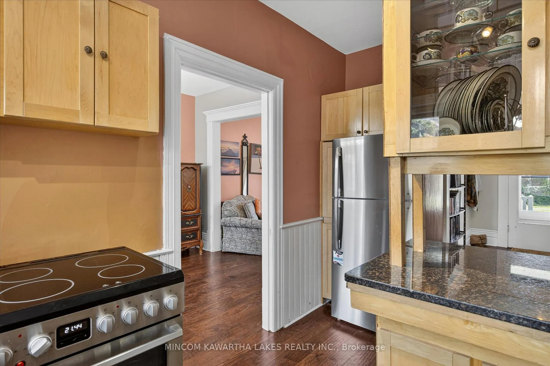 Photo 21 of 494 Charlotte Street, Peterborough, Town Ward 3 — HOMEH