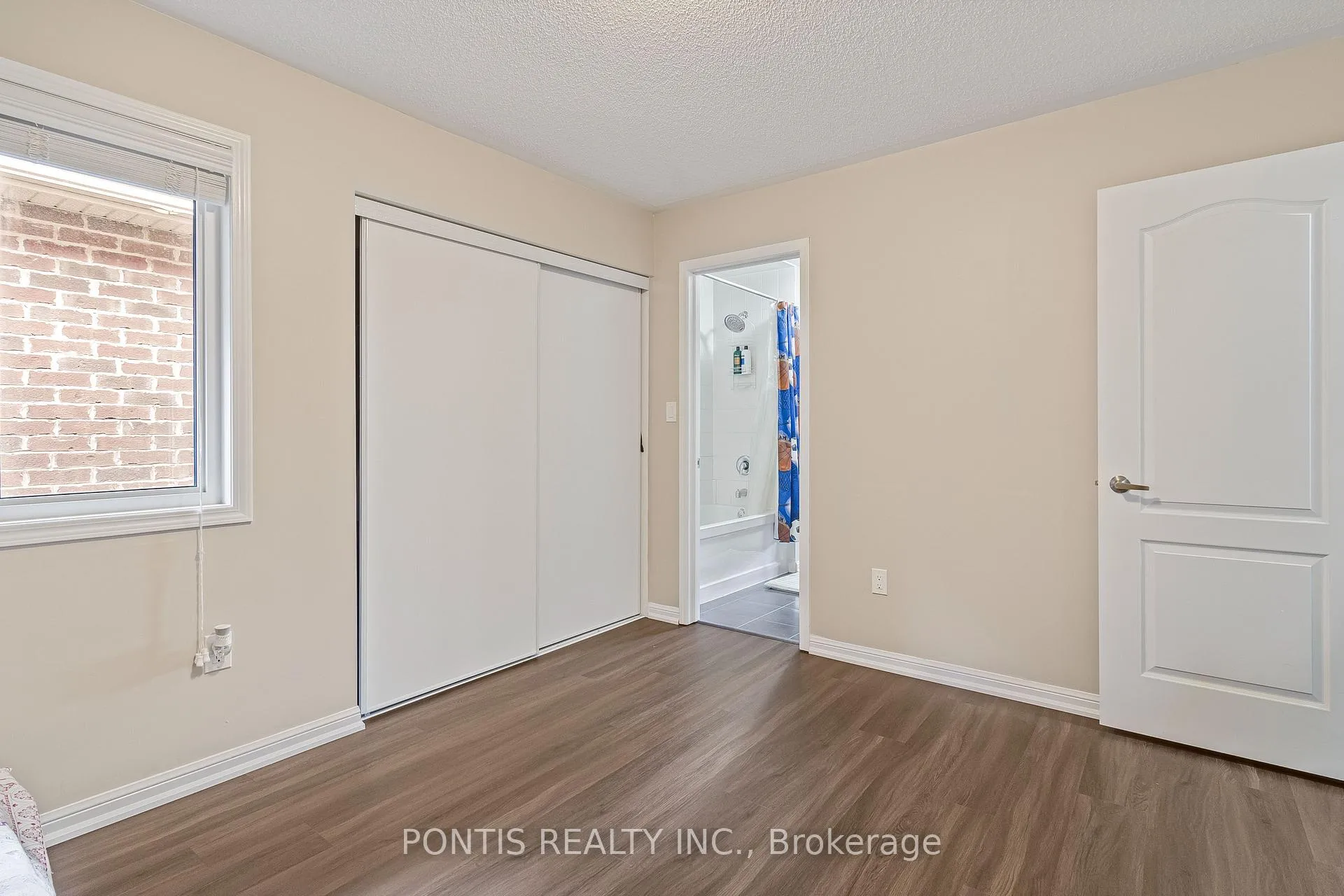 Photo 3 of 25 Francis Lundy Street, Brampton, Fletcher's West — HOMEH