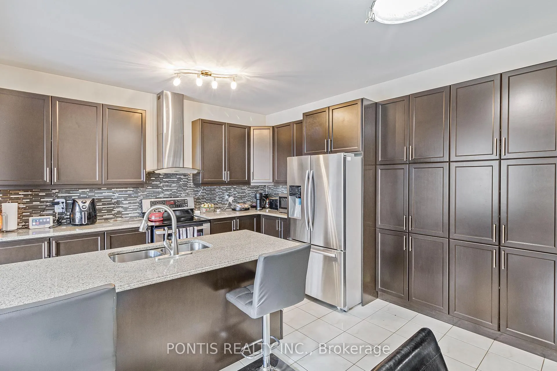 Photo 8 of 25 Francis Lundy Street, Brampton, Fletcher's West — HOMEH