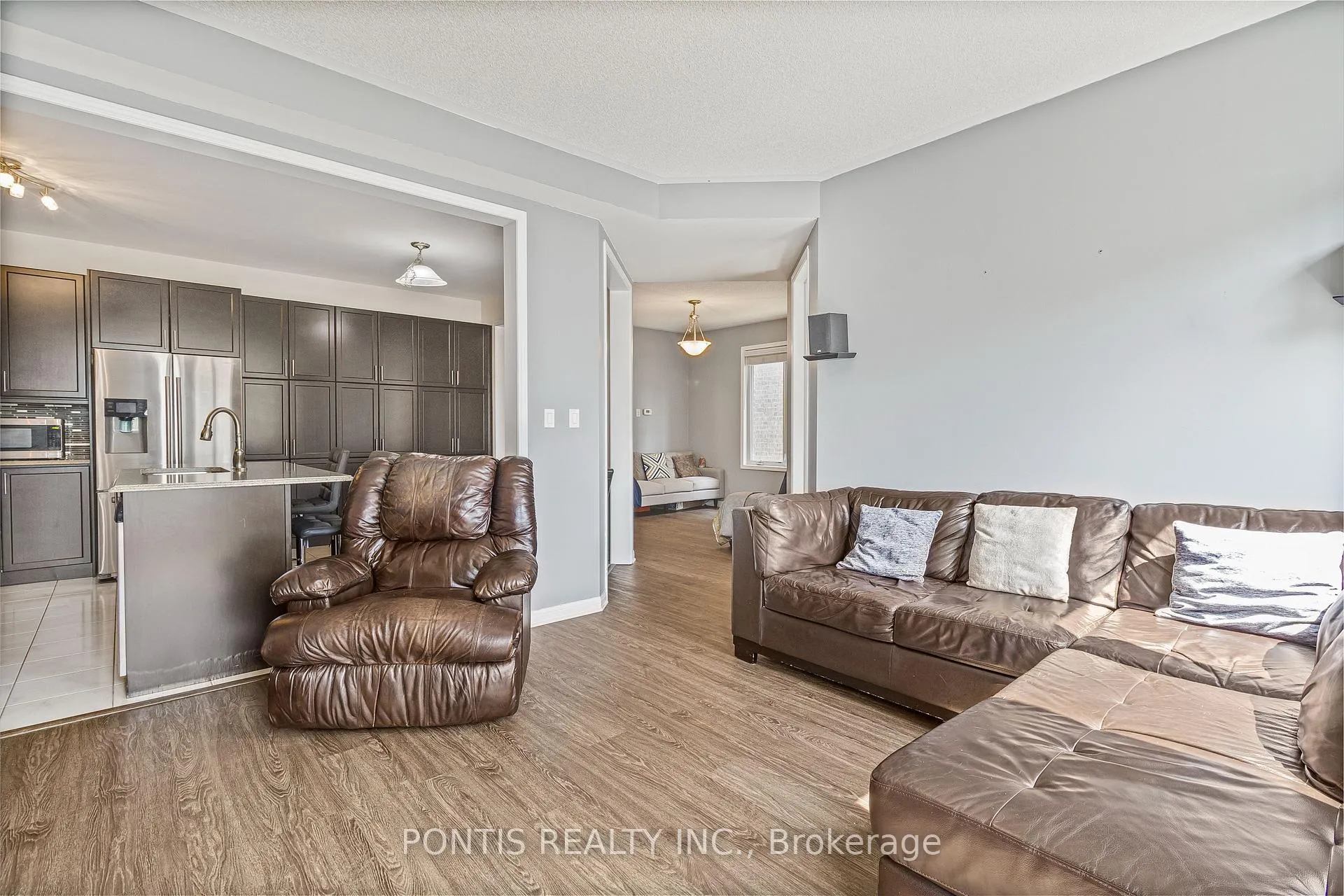 Photo 16 of 25 Francis Lundy Street, Brampton, Fletcher's West — HOMEH