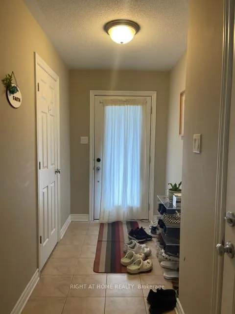 Photo 4 of 258 Leather Leaf Terrace, Ottawa, Barrhaven - Longfields — HOMEH