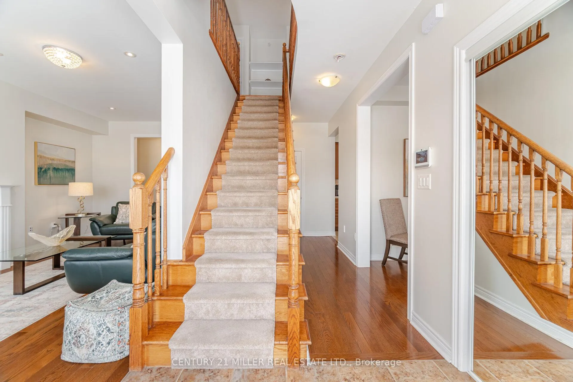 Photo 4 of 2025 Trawden Way, Oakville, Bronte Creek — HOMEH