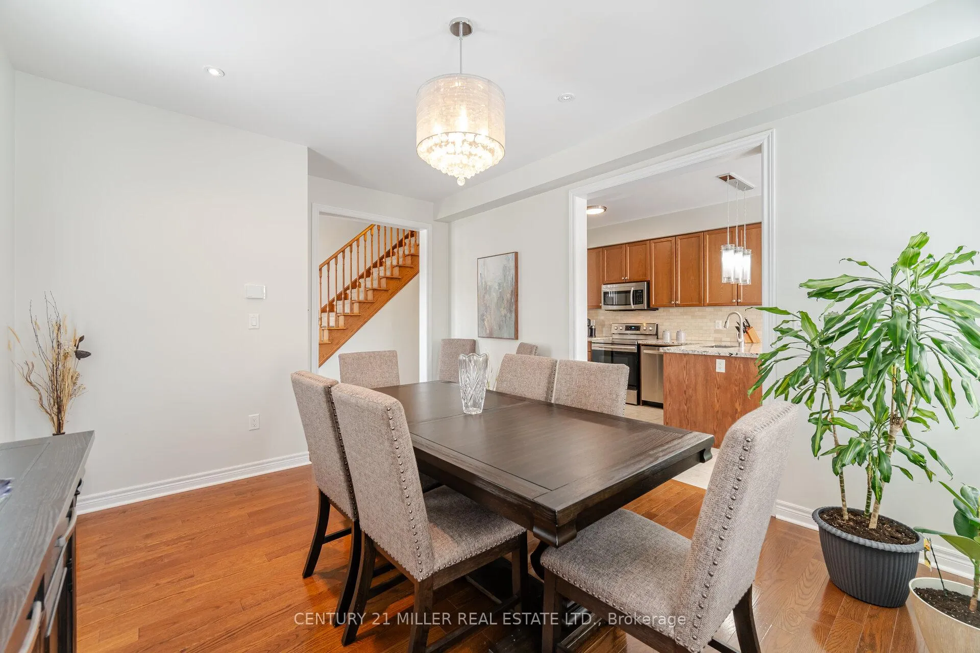 Photo 11 of 2025 Trawden Way, Oakville, Bronte Creek — HOMEH