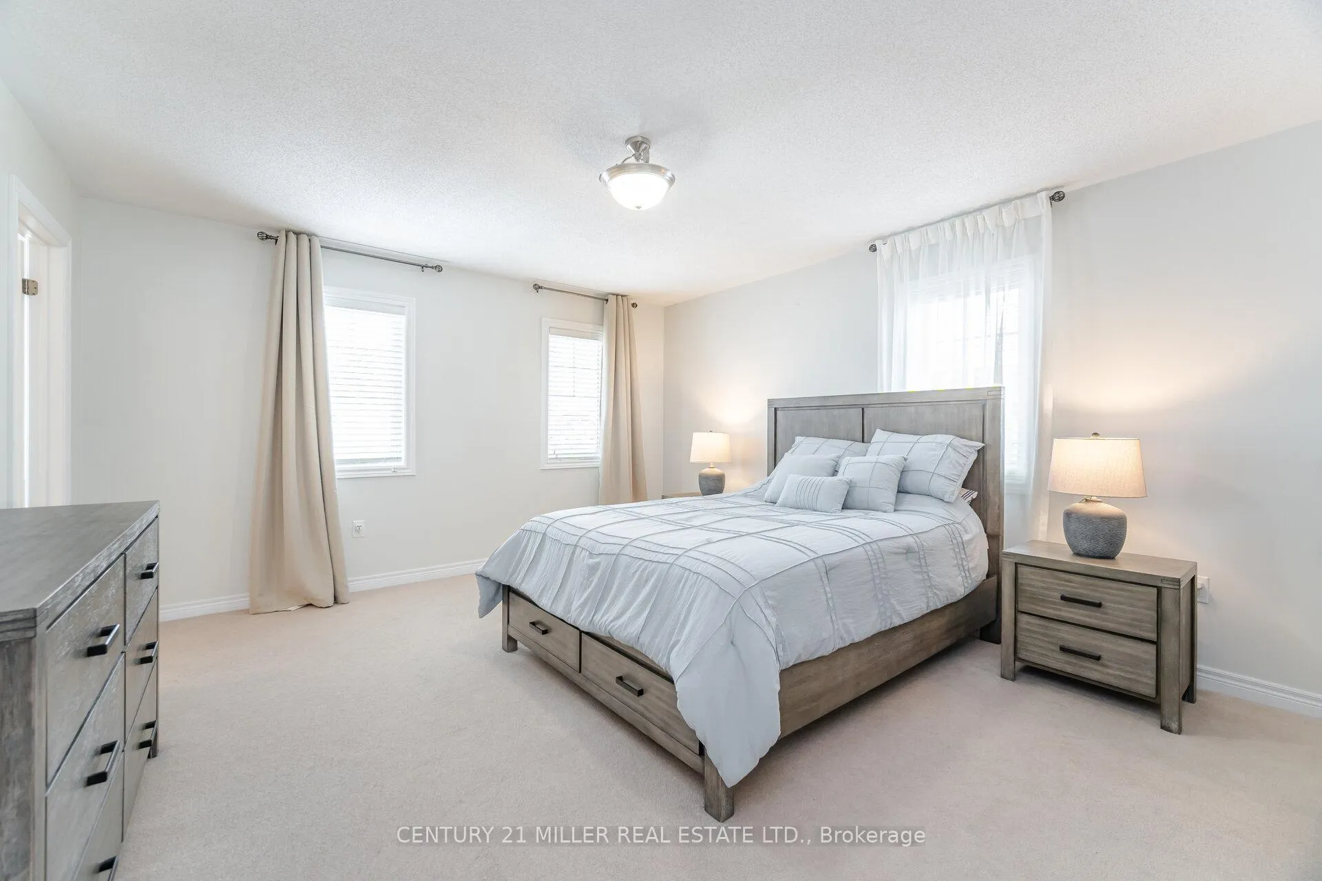 Photo 15 of 2025 Trawden Way, Oakville, Bronte Creek — HOMEH