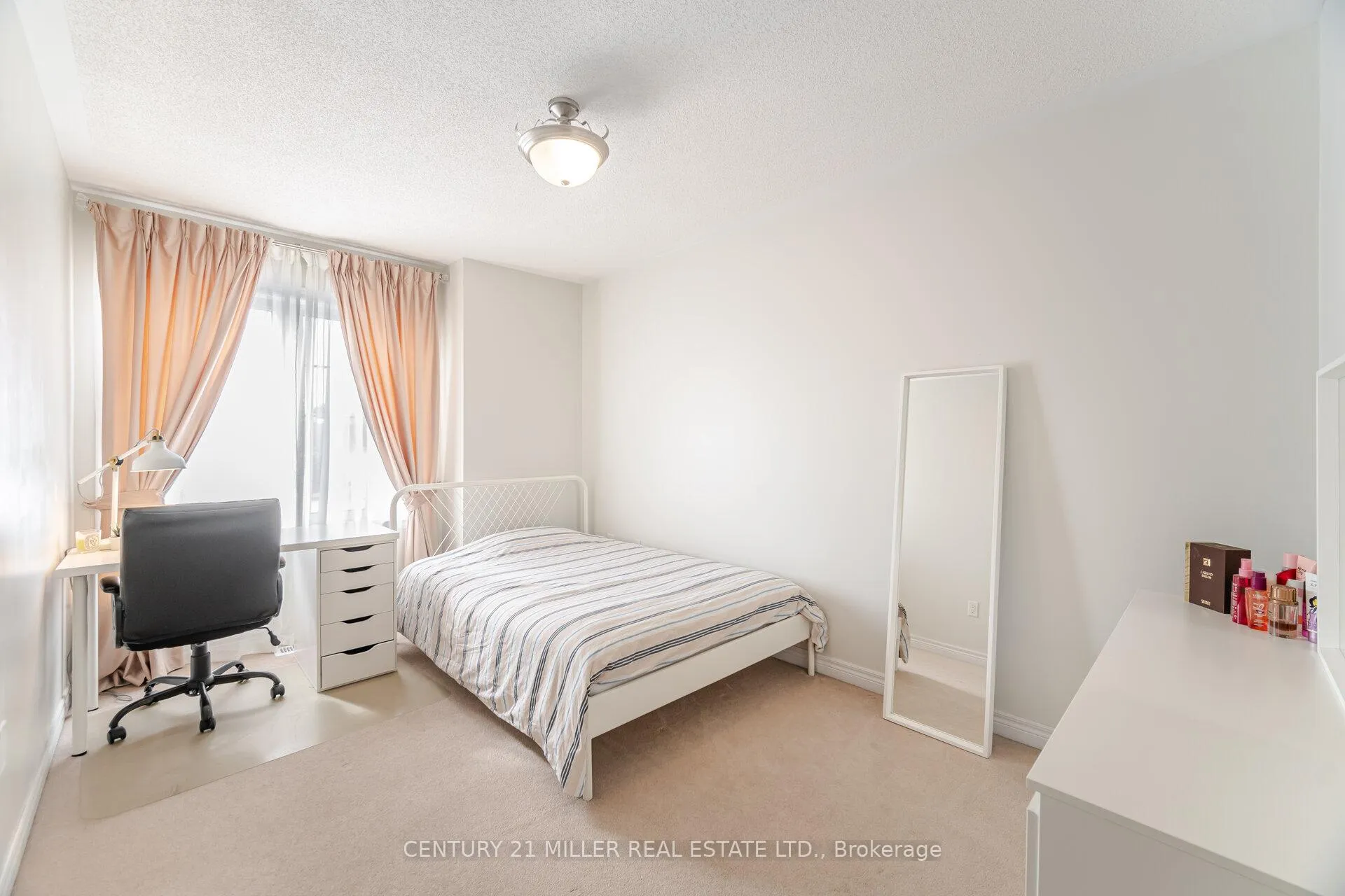 Photo 23 of 2025 Trawden Way, Oakville, Bronte Creek — HOMEH