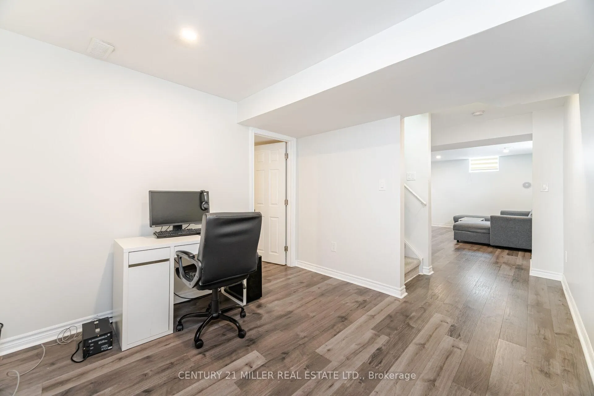 Photo 27 of 2025 Trawden Way, Oakville, Bronte Creek — HOMEH