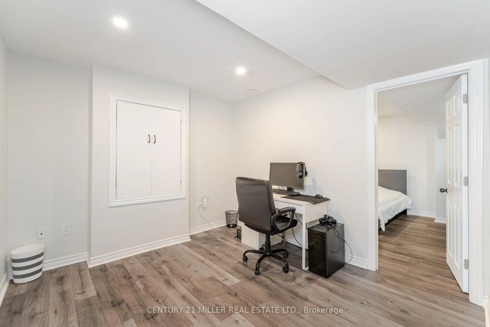 Photo 28 of 2025 Trawden Way, Oakville, Bronte Creek — HOMEH