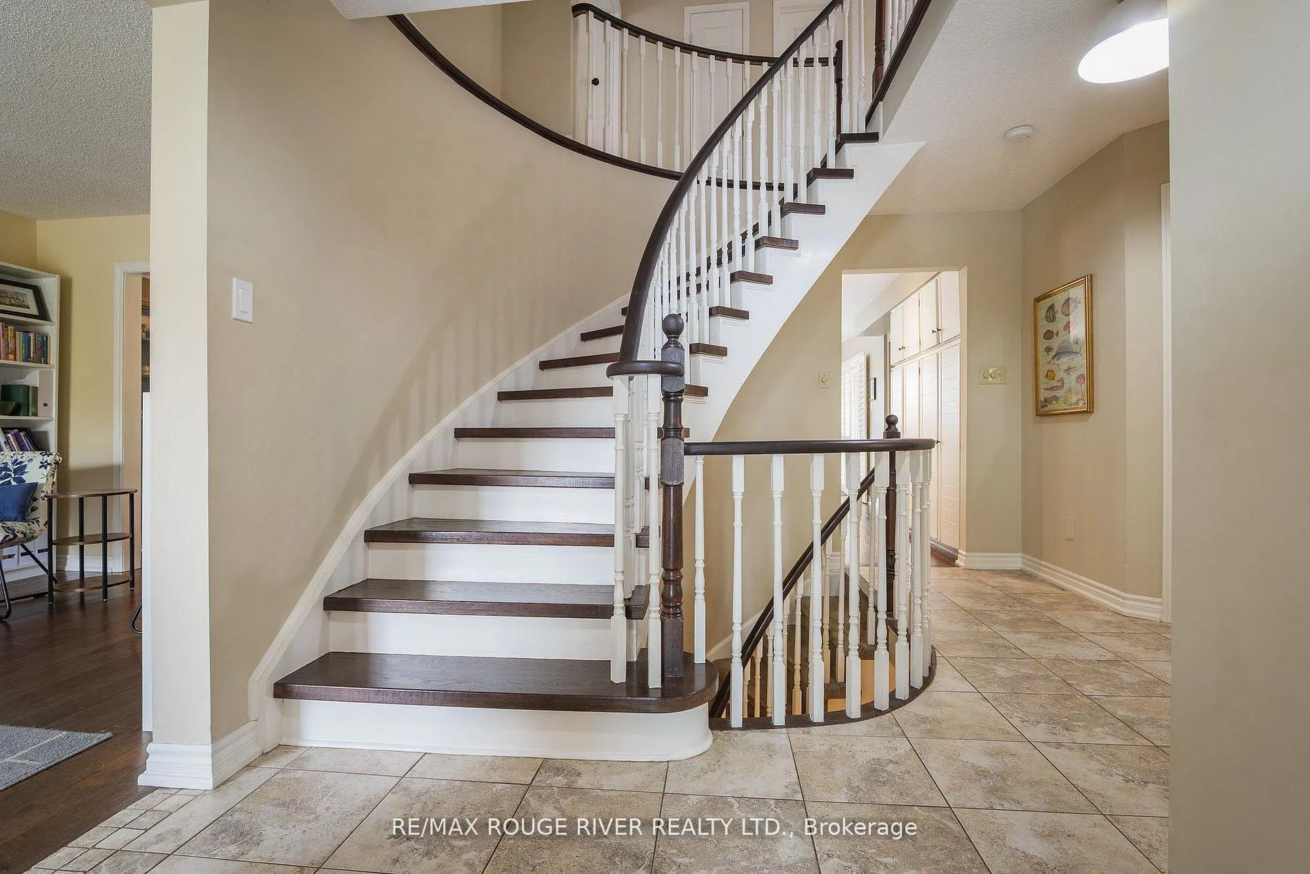 Photo 3 of 2052 Lynn Heights Drive, Pickering, Liverpool — HOMEH