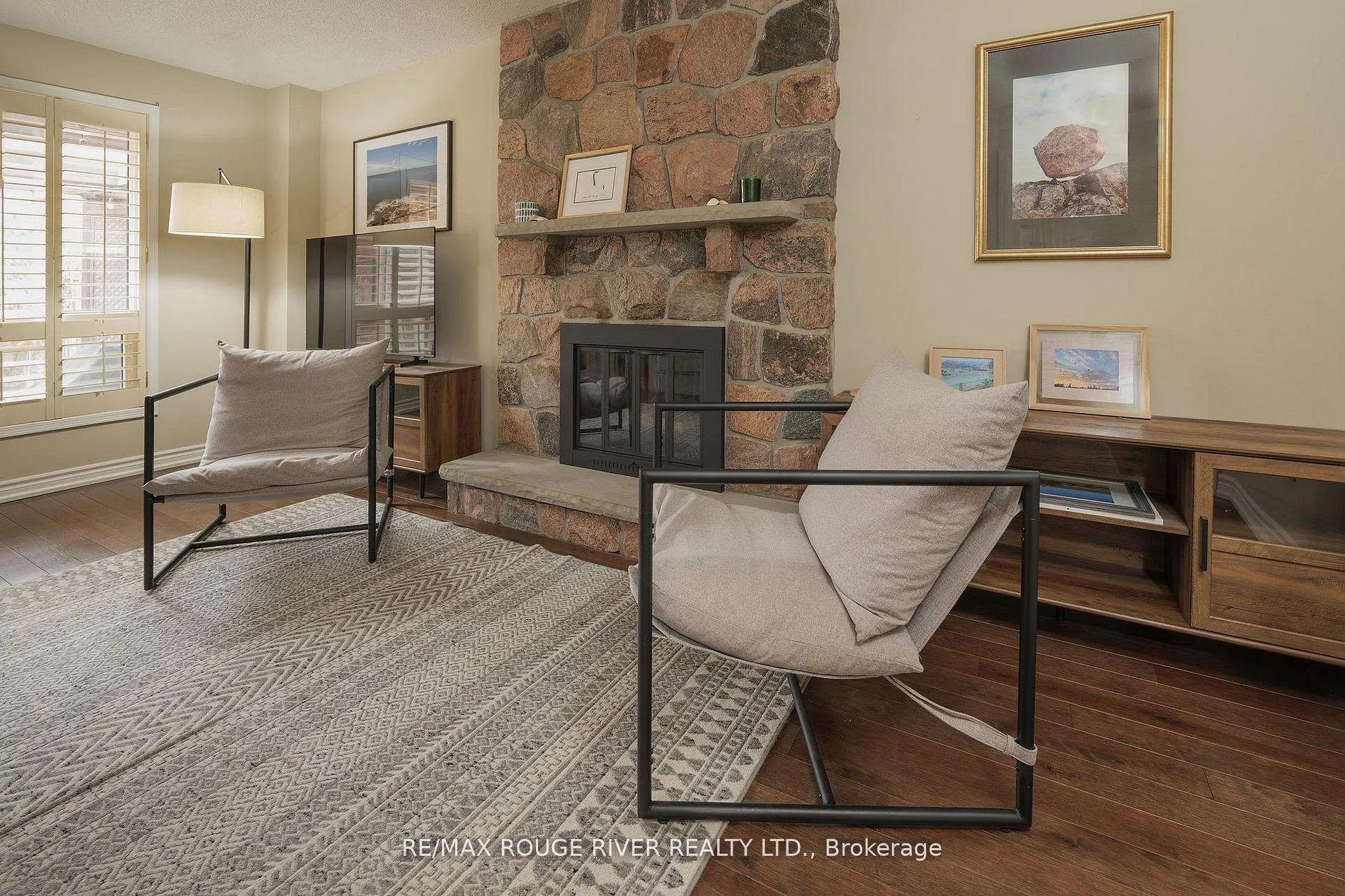 Photo 6 of 2052 Lynn Heights Drive, Pickering, Liverpool — HOMEH