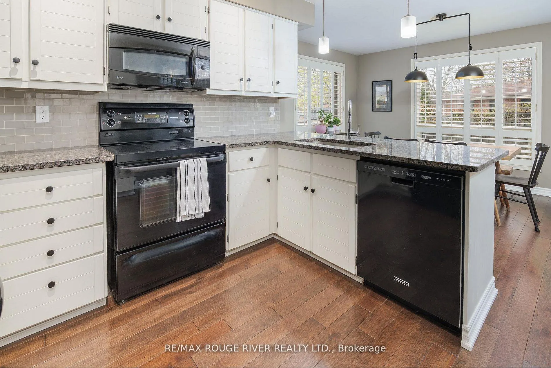 Photo 9 of 2052 Lynn Heights Drive, Pickering, Liverpool — HOMEH