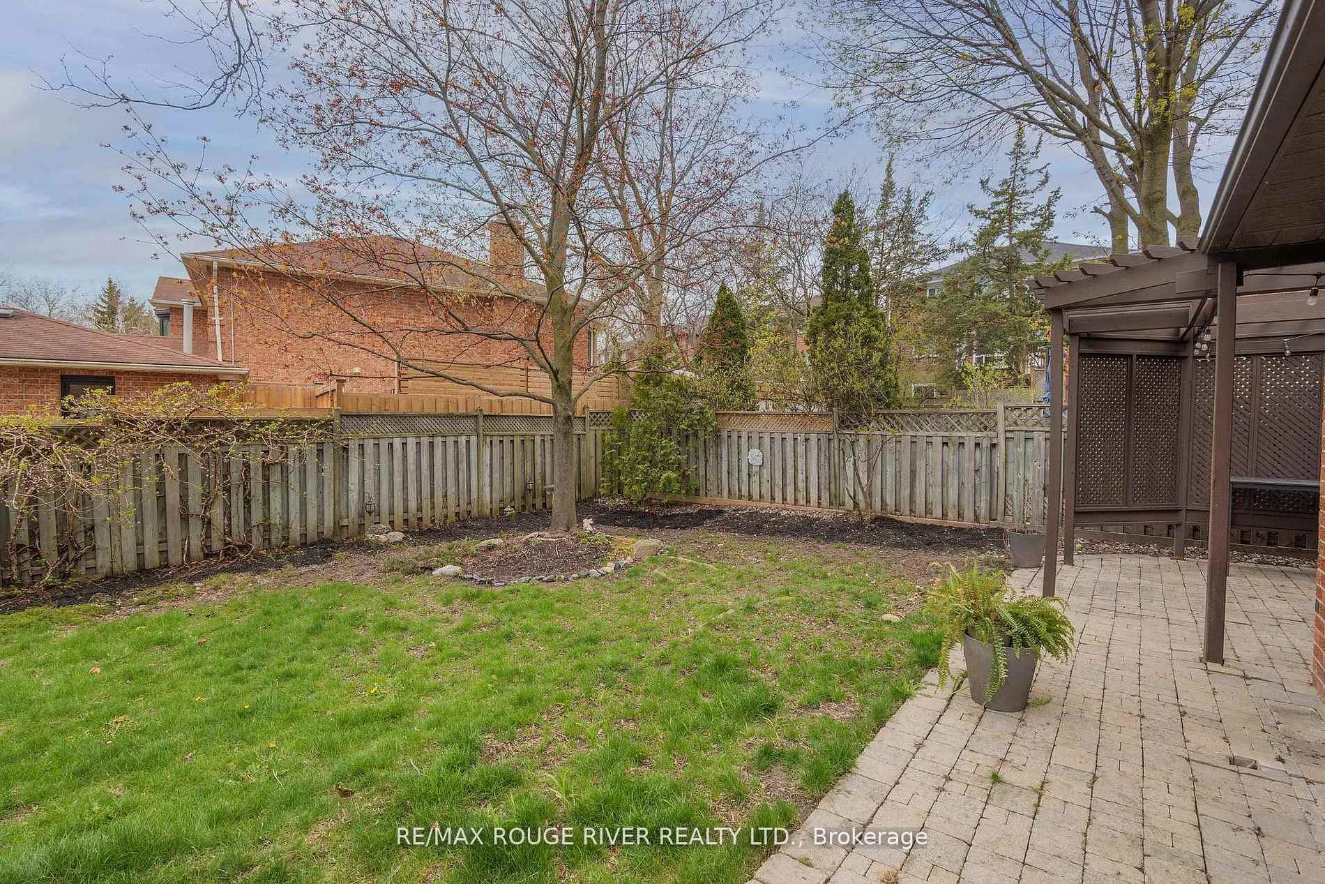 Photo 30 of 2052 Lynn Heights Drive, Pickering, Liverpool — HOMEH