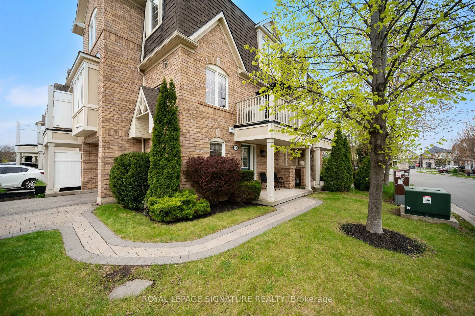 Photo 3 of 910 Deverell Place, Milton, Coates — HOMEH