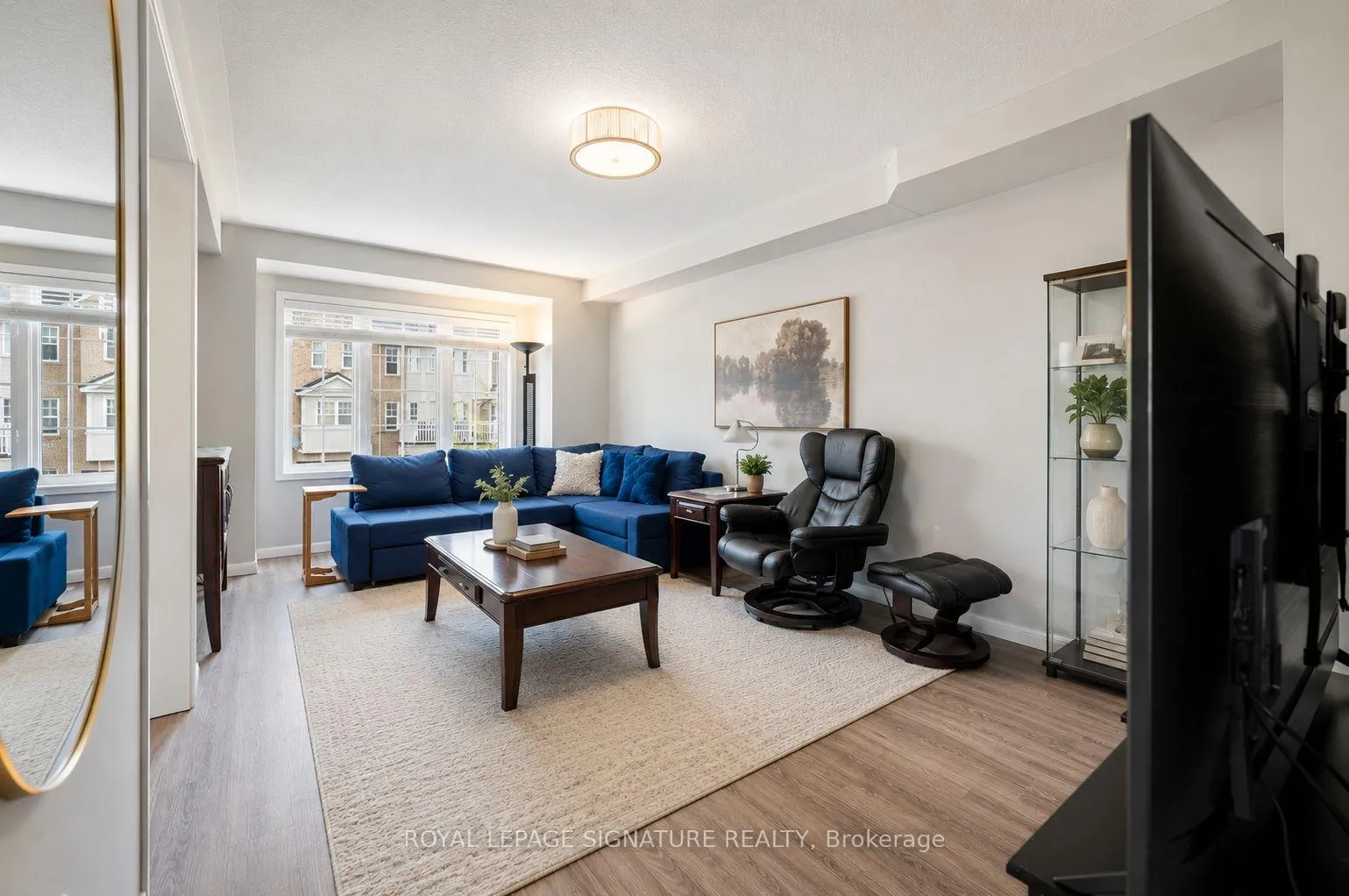 Photo 5 of 910 Deverell Place, Milton, Coates — HOMEH