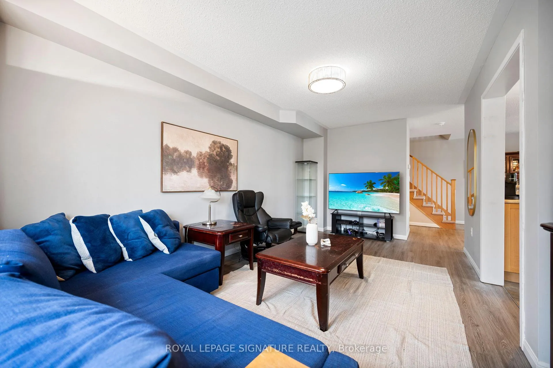 Photo 7 of 910 Deverell Place, Milton, Coates — HOMEH