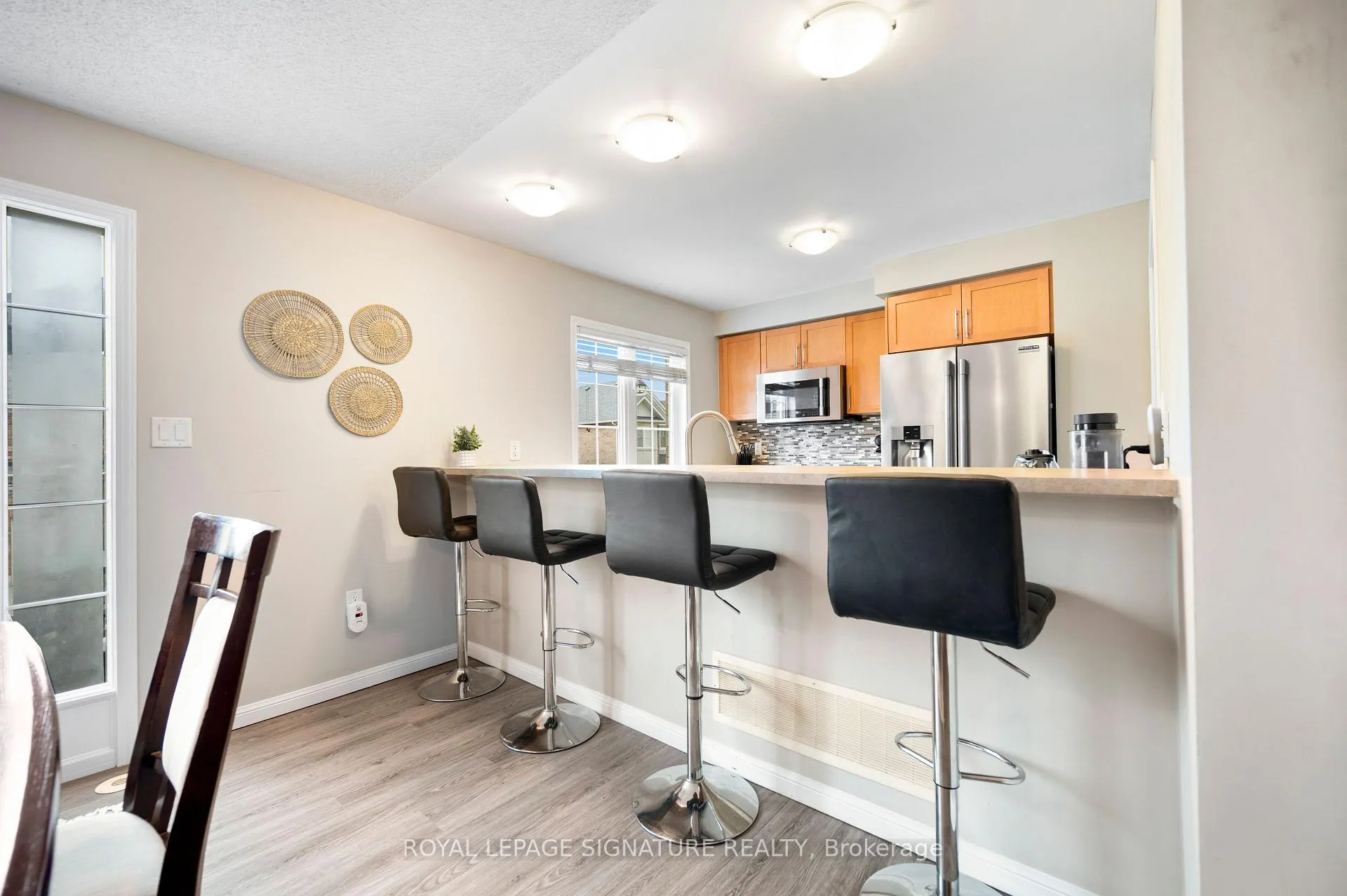 Photo 12 of 910 Deverell Place, Milton, Coates — HOMEH