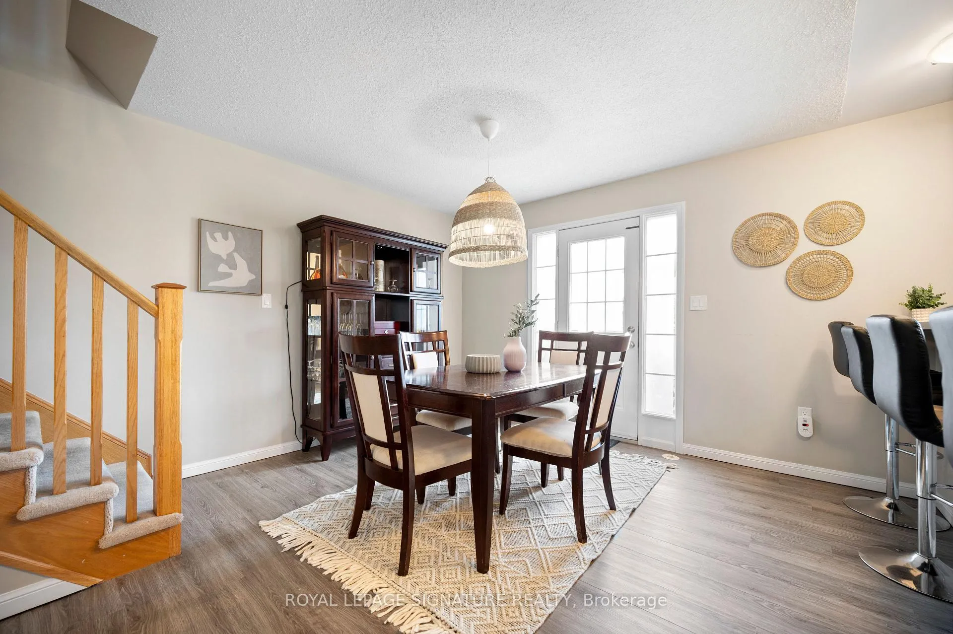 Photo 13 of 910 Deverell Place, Milton, Coates — HOMEH