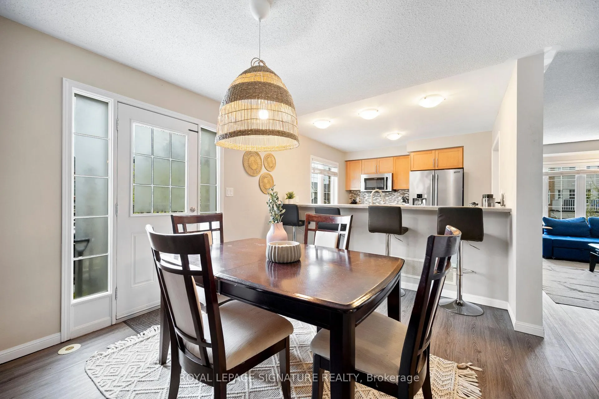 Photo 16 of 910 Deverell Place, Milton, Coates — HOMEH