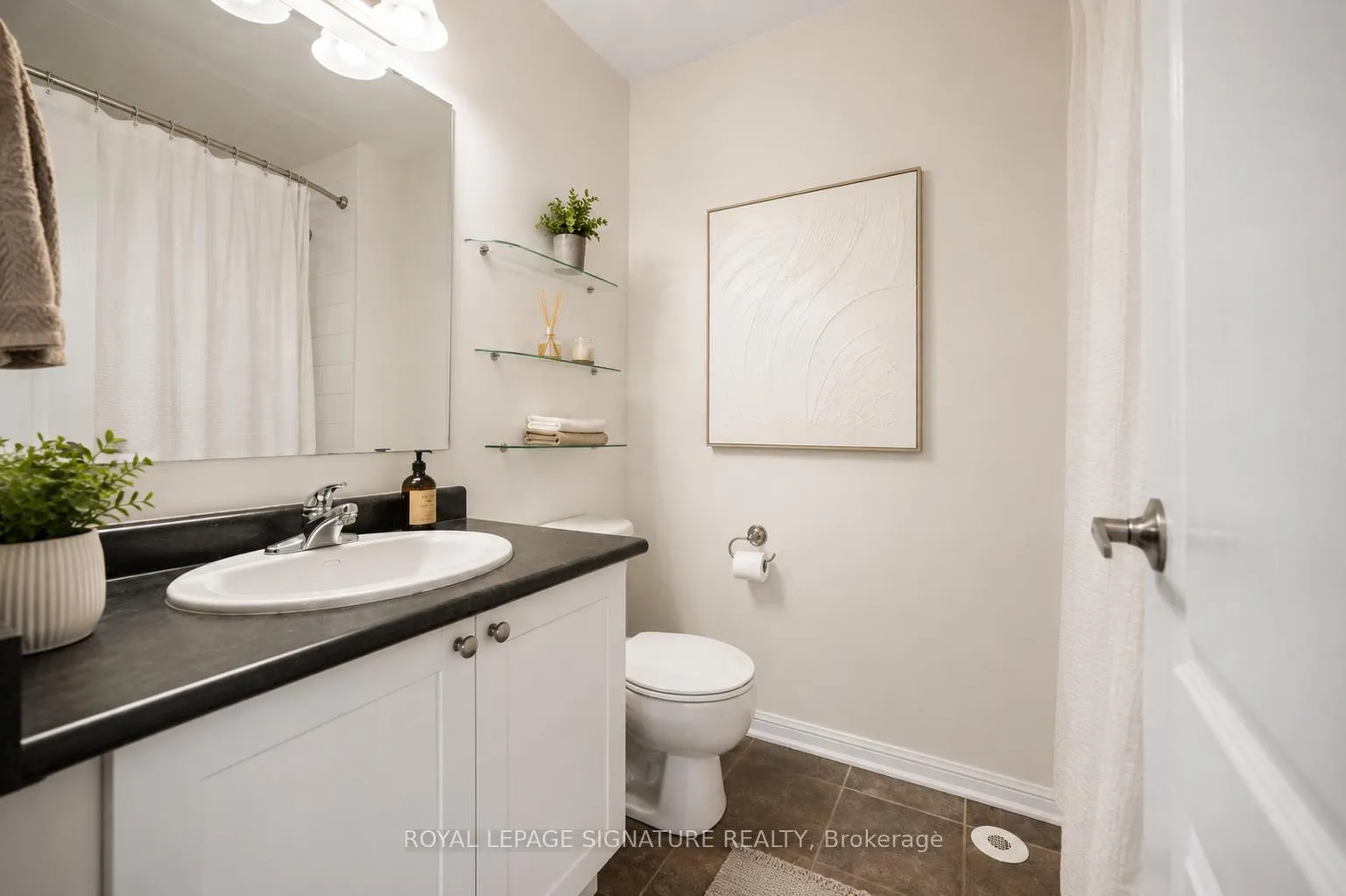 Photo 28 of 910 Deverell Place, Milton, Coates — HOMEH