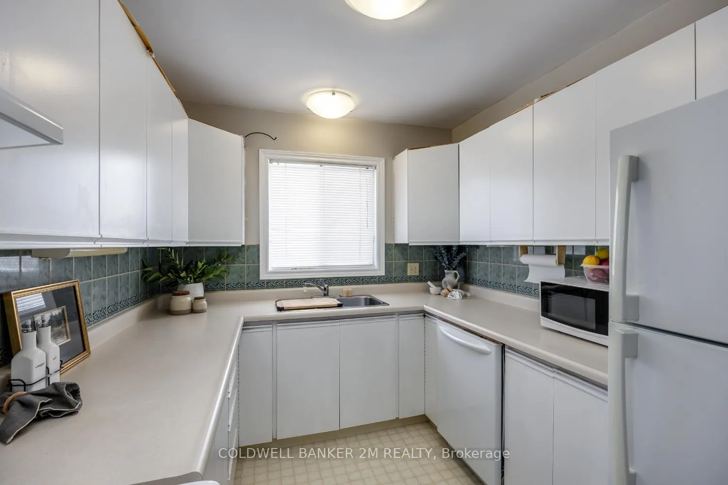 Photo 6 of 63 Lori Boulevard, Kawartha Lakes, Lindsay — HOMEH