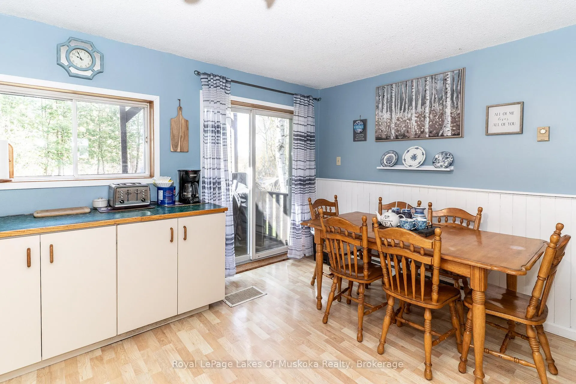 Photo 8 of 555 Wagner Street, Gravenhurst, Muskoka (S) — HOMEH
