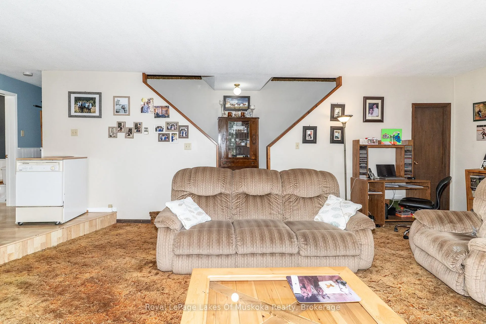 Photo 12 of 555 Wagner Street, Gravenhurst, Muskoka (S) — HOMEH