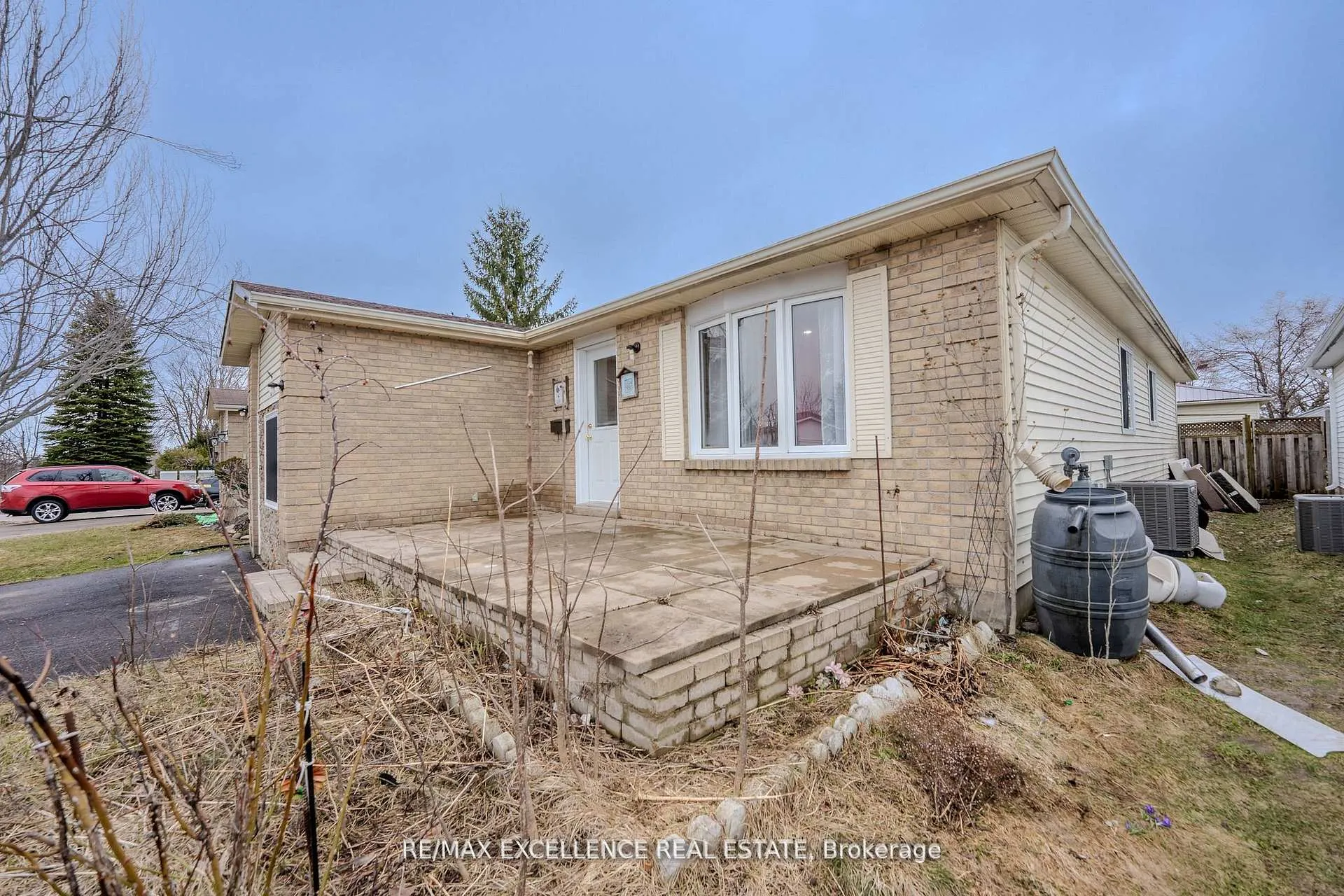 Photo 4 of 3 Hickling Trail, Barrie, Grove East — HOMEH