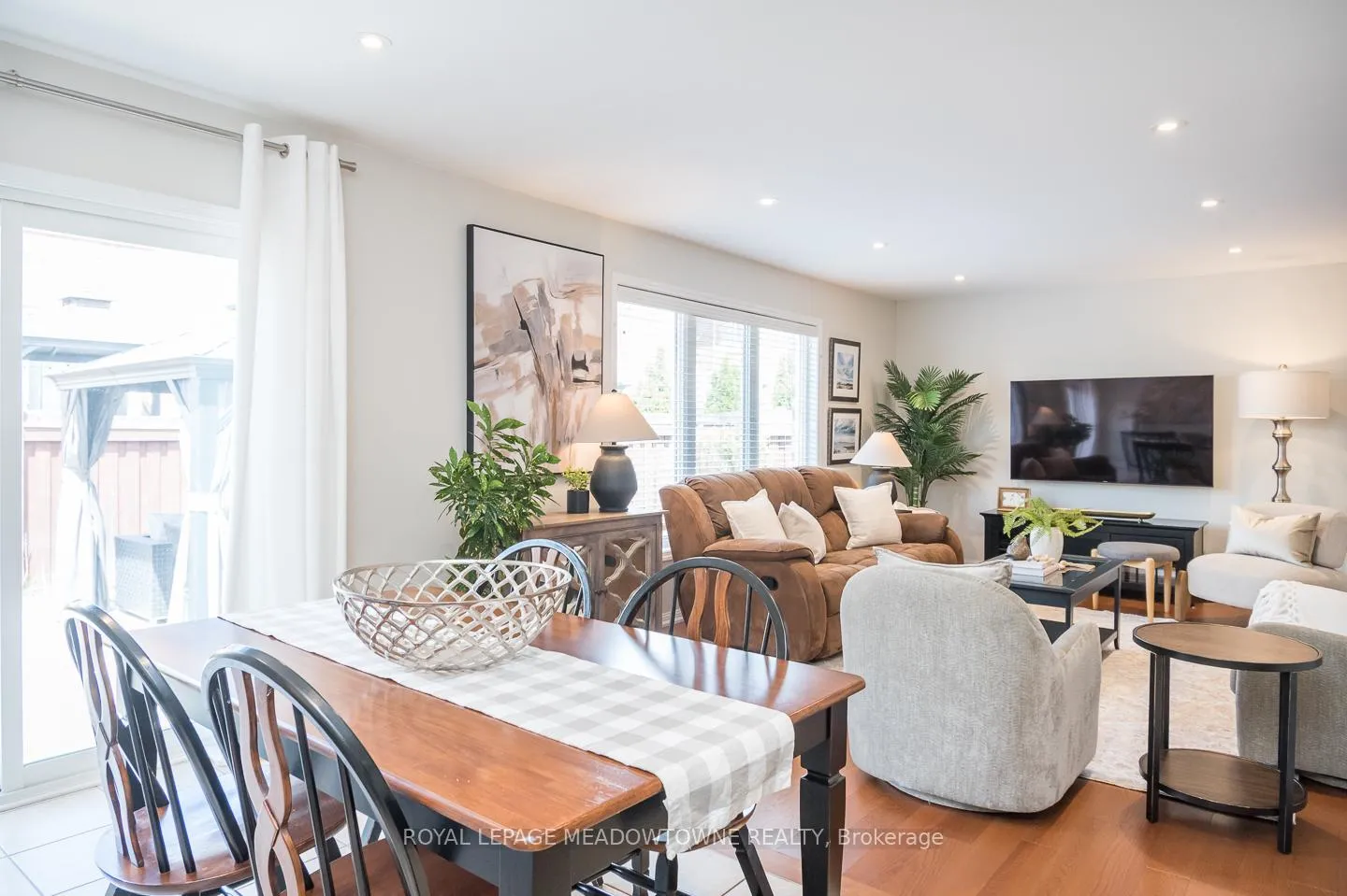 Photo 11 of 439 Pozbou Crescent, Milton, Willmott — HOMEH