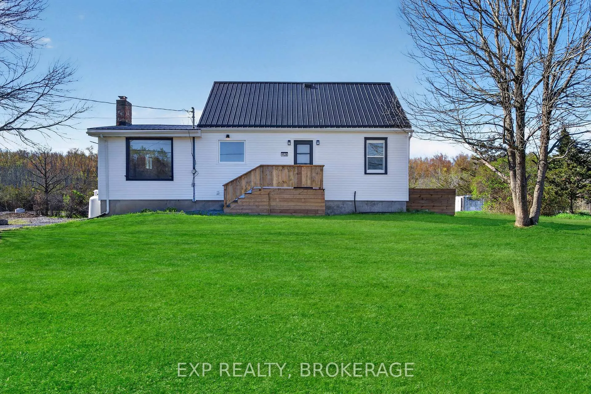 Photo 1 of 1528 Enright Road, Tyendinaga, Tyendinaga Township — HOMEH