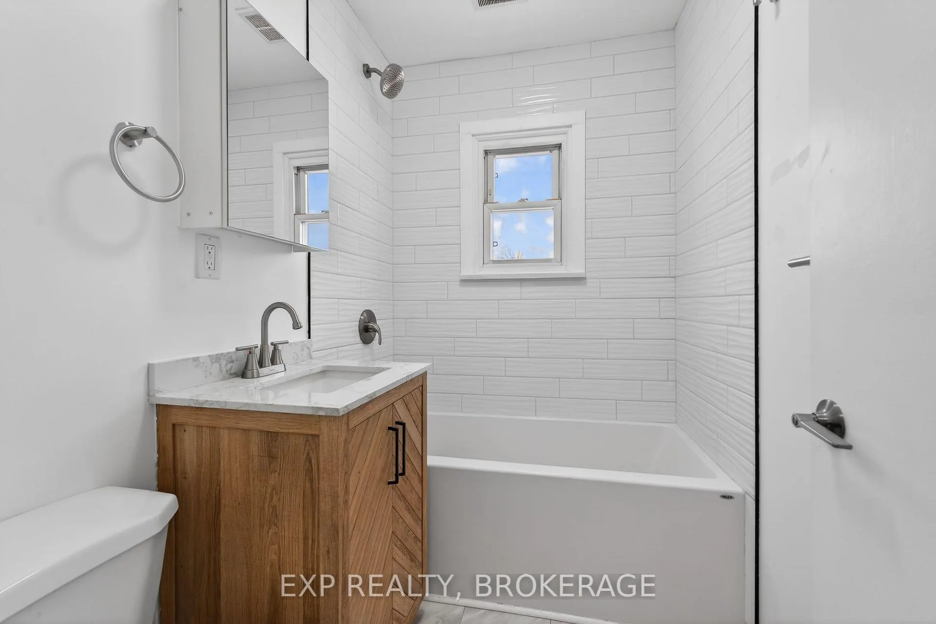Photo 25 of 1528 Enright Road, Tyendinaga, Tyendinaga Township — HOMEH