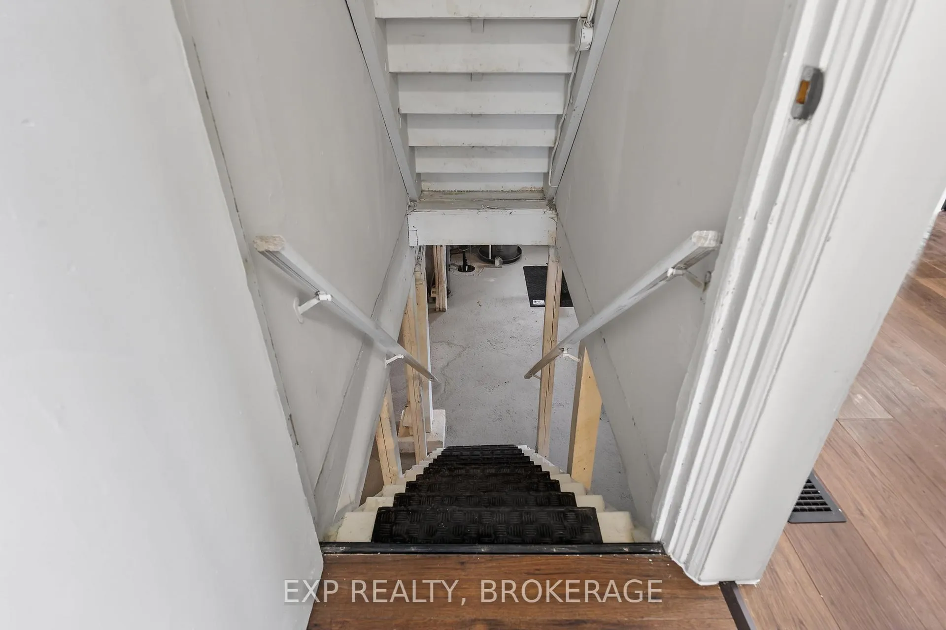 Photo 33 of 1528 Enright Road, Tyendinaga, Tyendinaga Township — HOMEH