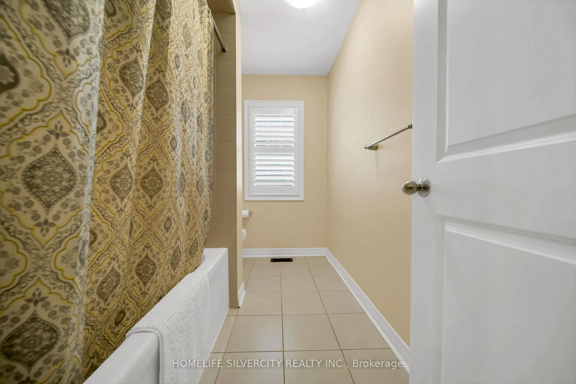 Photo 30 of 23 Ross Wright Avenue, Clarington, Bowmanville — HOMEH