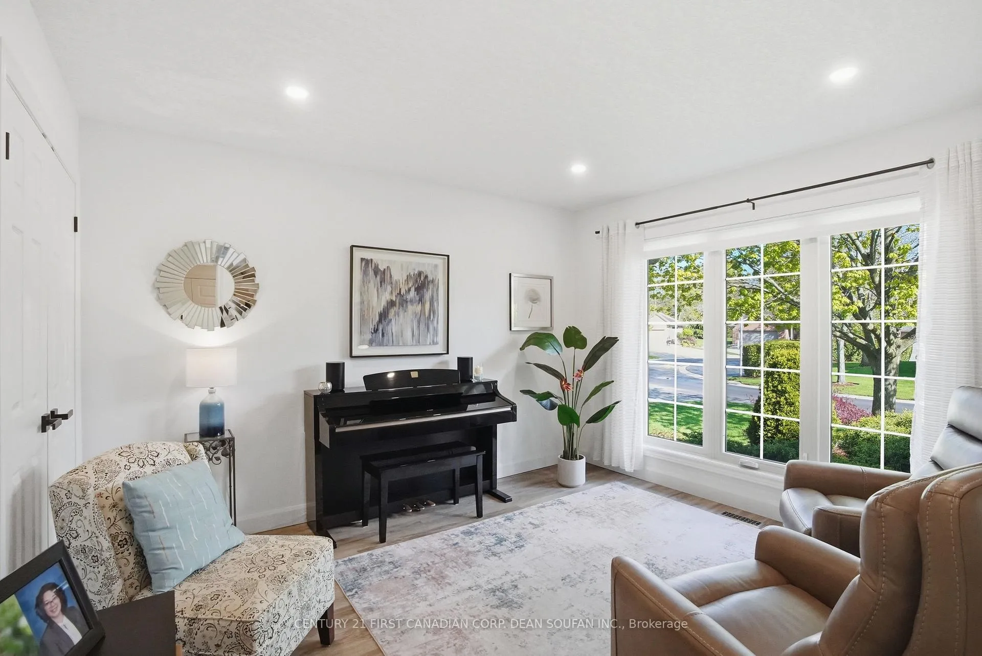 Photo 26 of Unit 21, 505 Cranbrook Road, London, South L — HOMEH