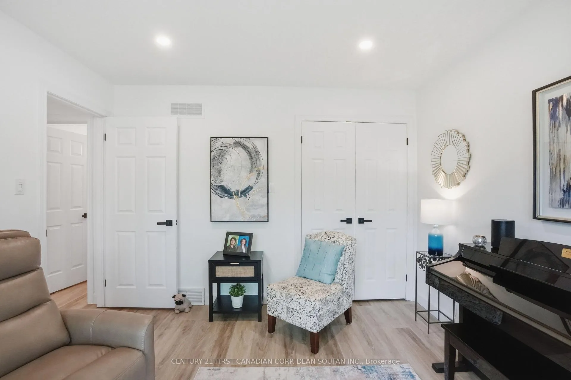 Photo 28 of Unit 21, 505 Cranbrook Road, London, South L — HOMEH