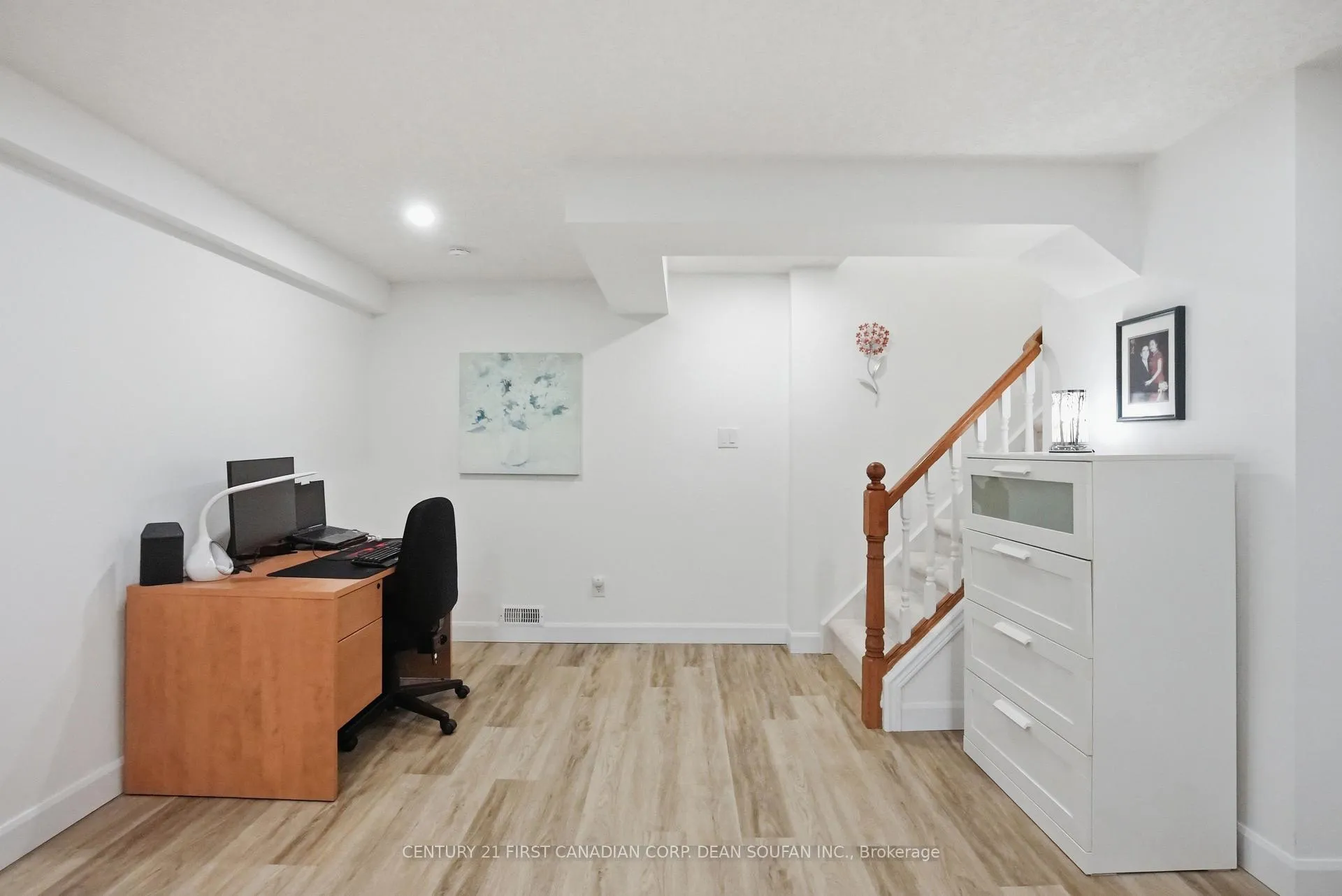 Photo 31 of Unit 21, 505 Cranbrook Road, London, South L — HOMEH