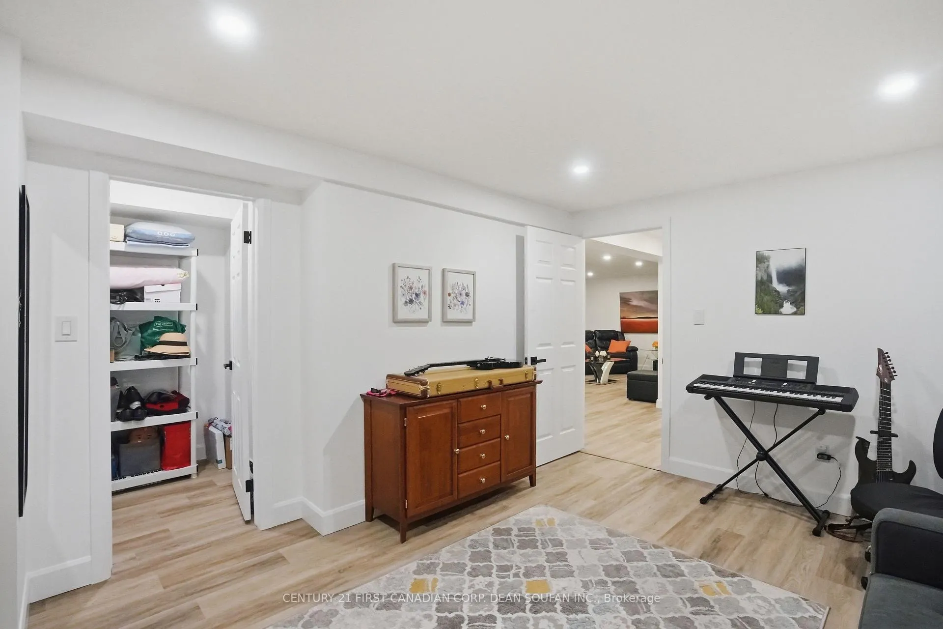 Photo 35 of Unit 21, 505 Cranbrook Road, London, South L — HOMEH