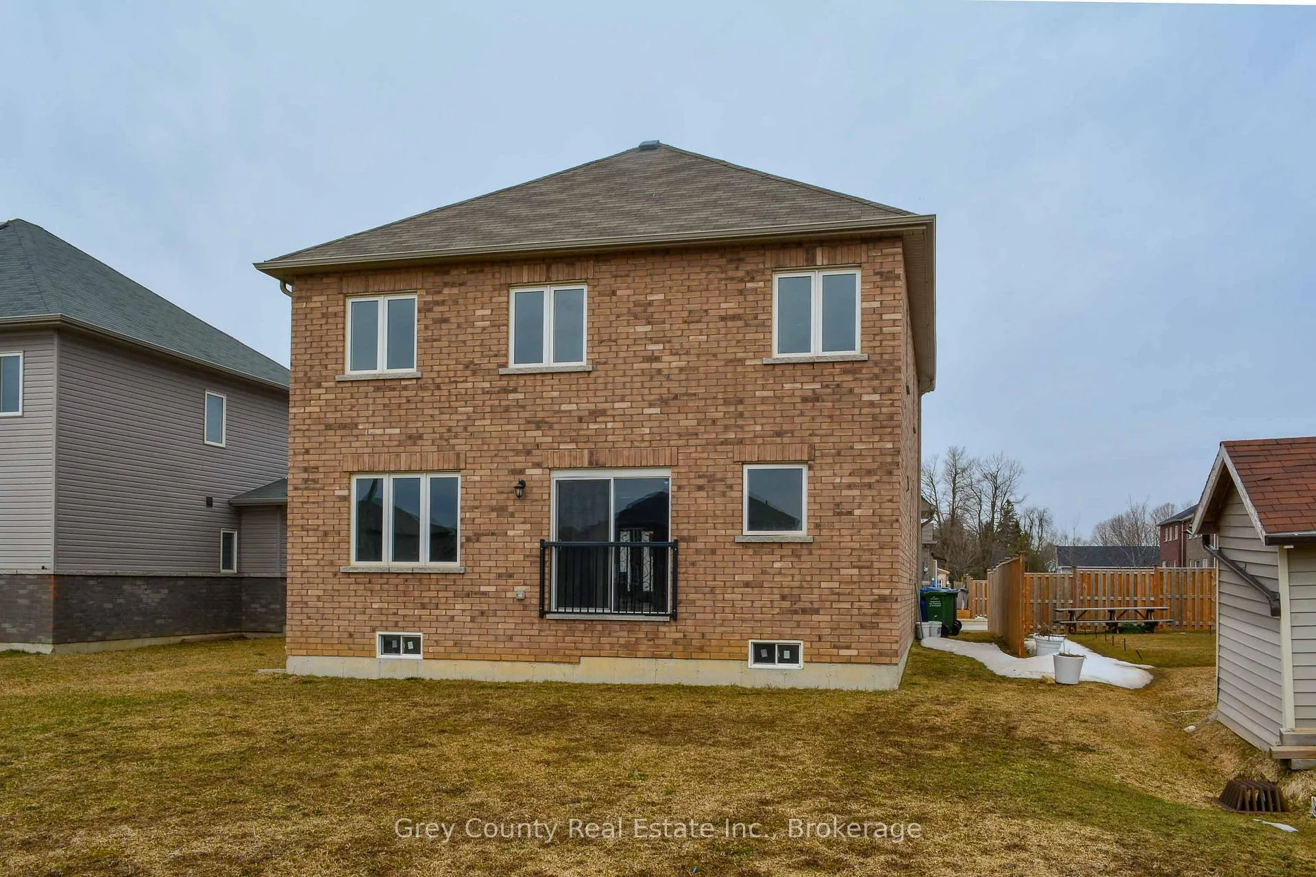 Photo 5 of 412 Hagan Street E, Southgate — HOMEH