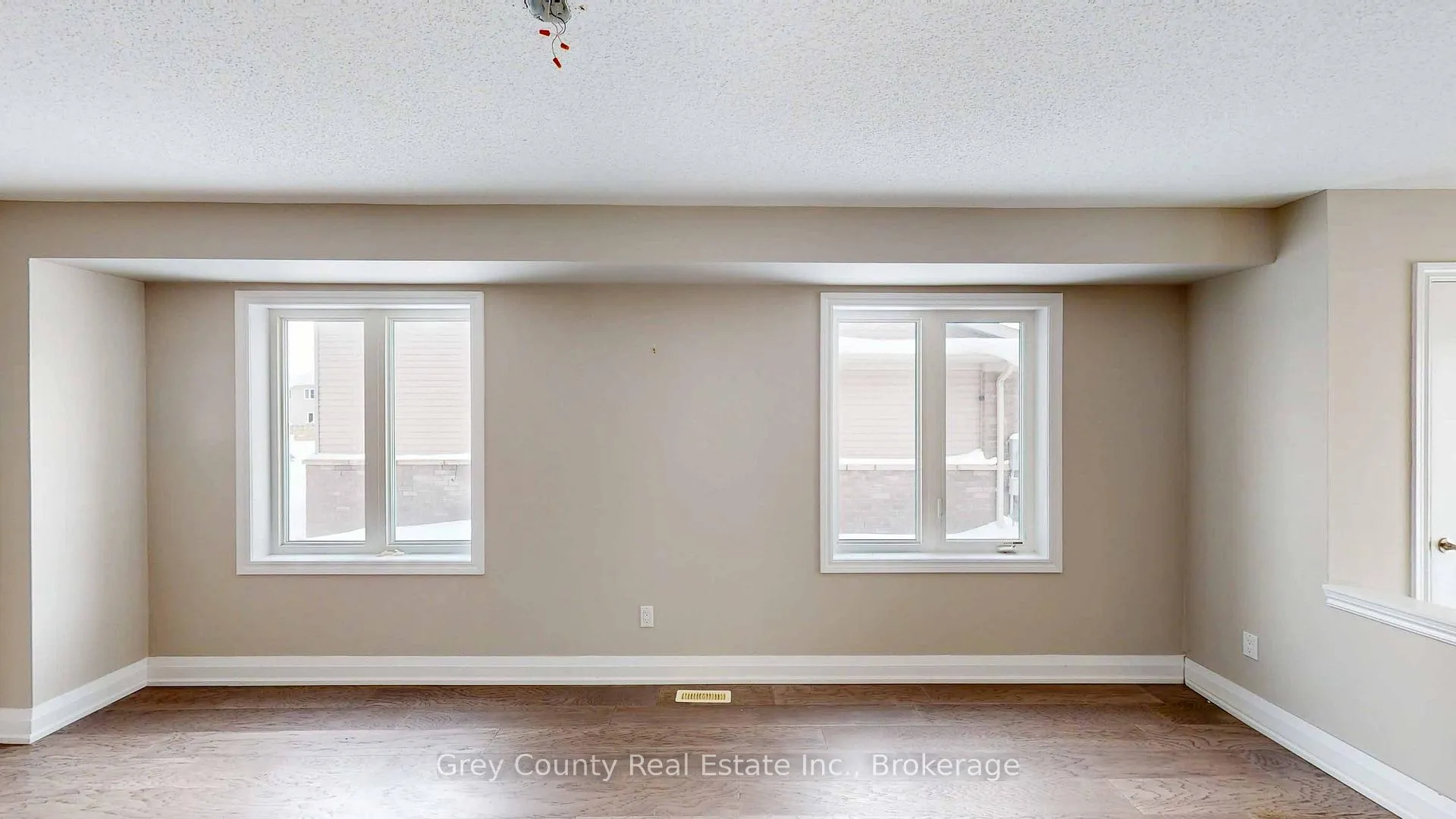 Photo 13 of 412 Hagan Street E, Southgate — HOMEH