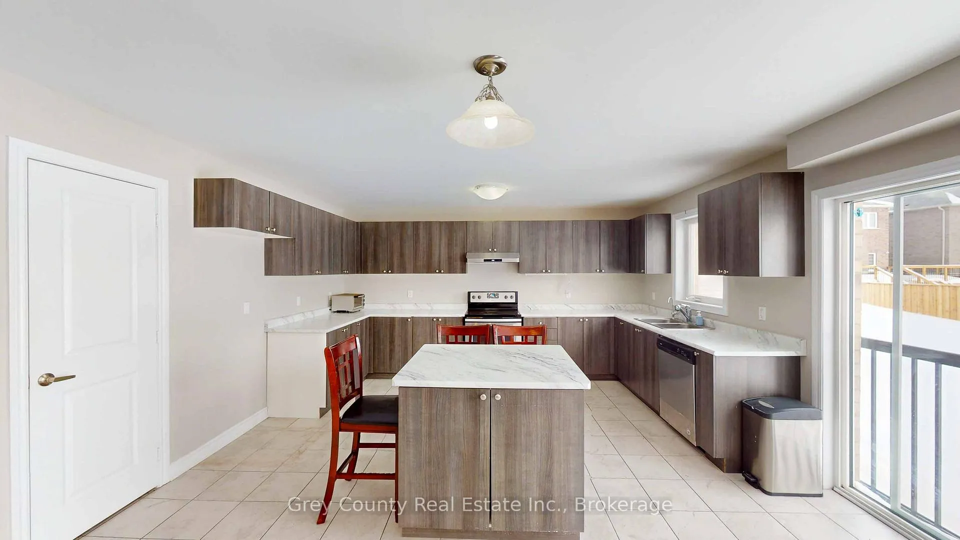 Photo 21 of 412 Hagan Street E, Southgate — HOMEH