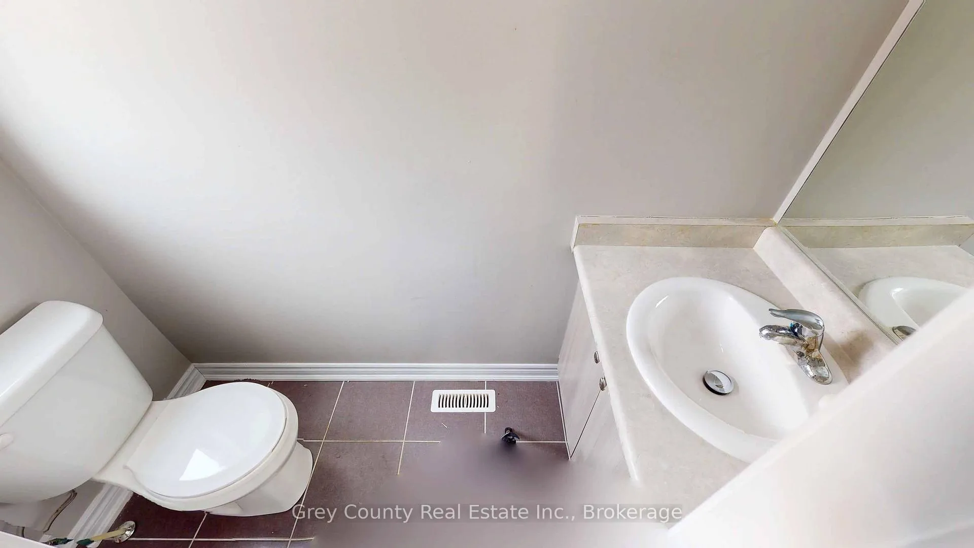 Photo 32 of 412 Hagan Street E, Southgate — HOMEH