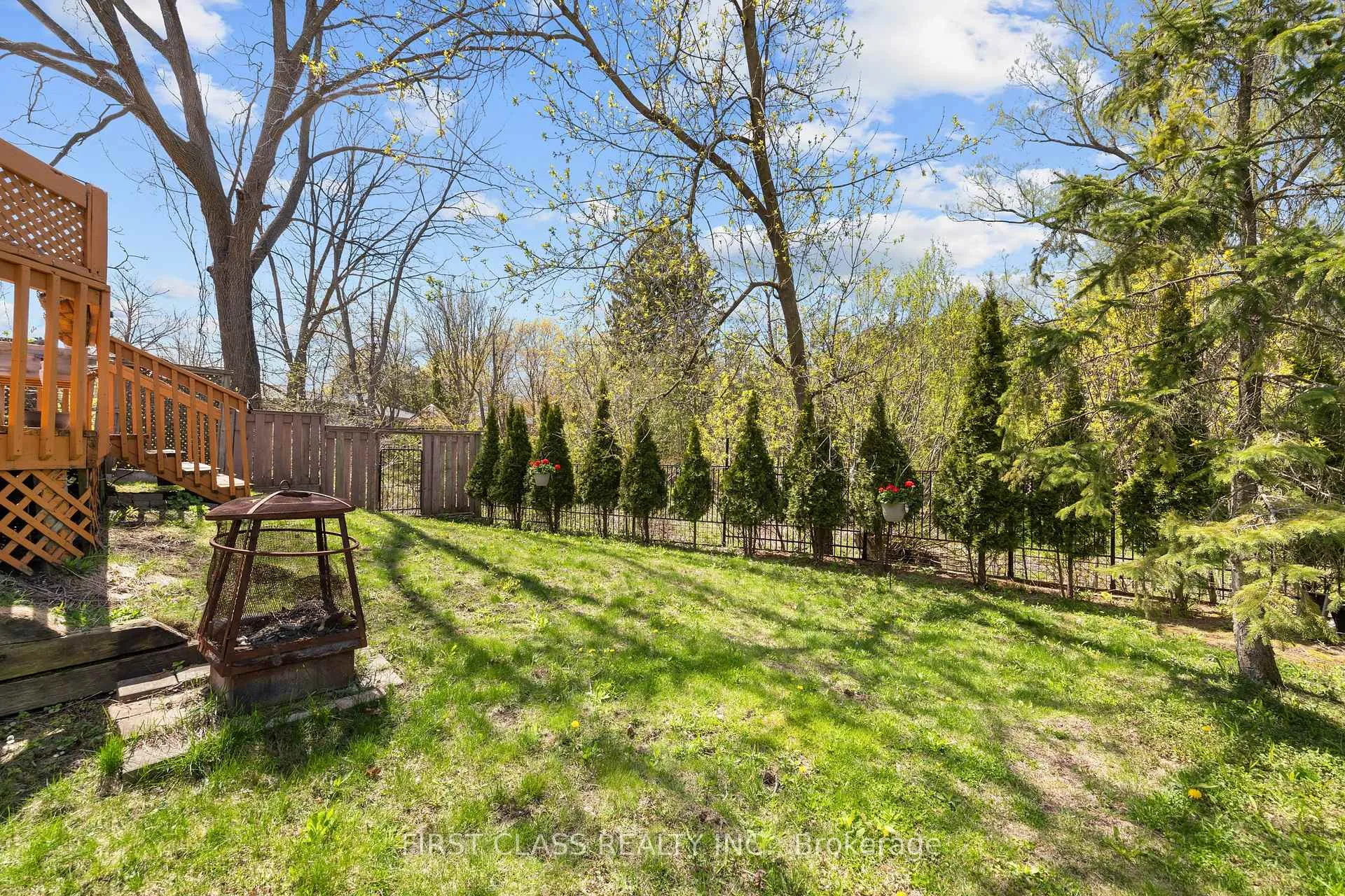Photo 3 of 24 Brookland Avenue, Aurora, Aurora Highlands — HOMEH