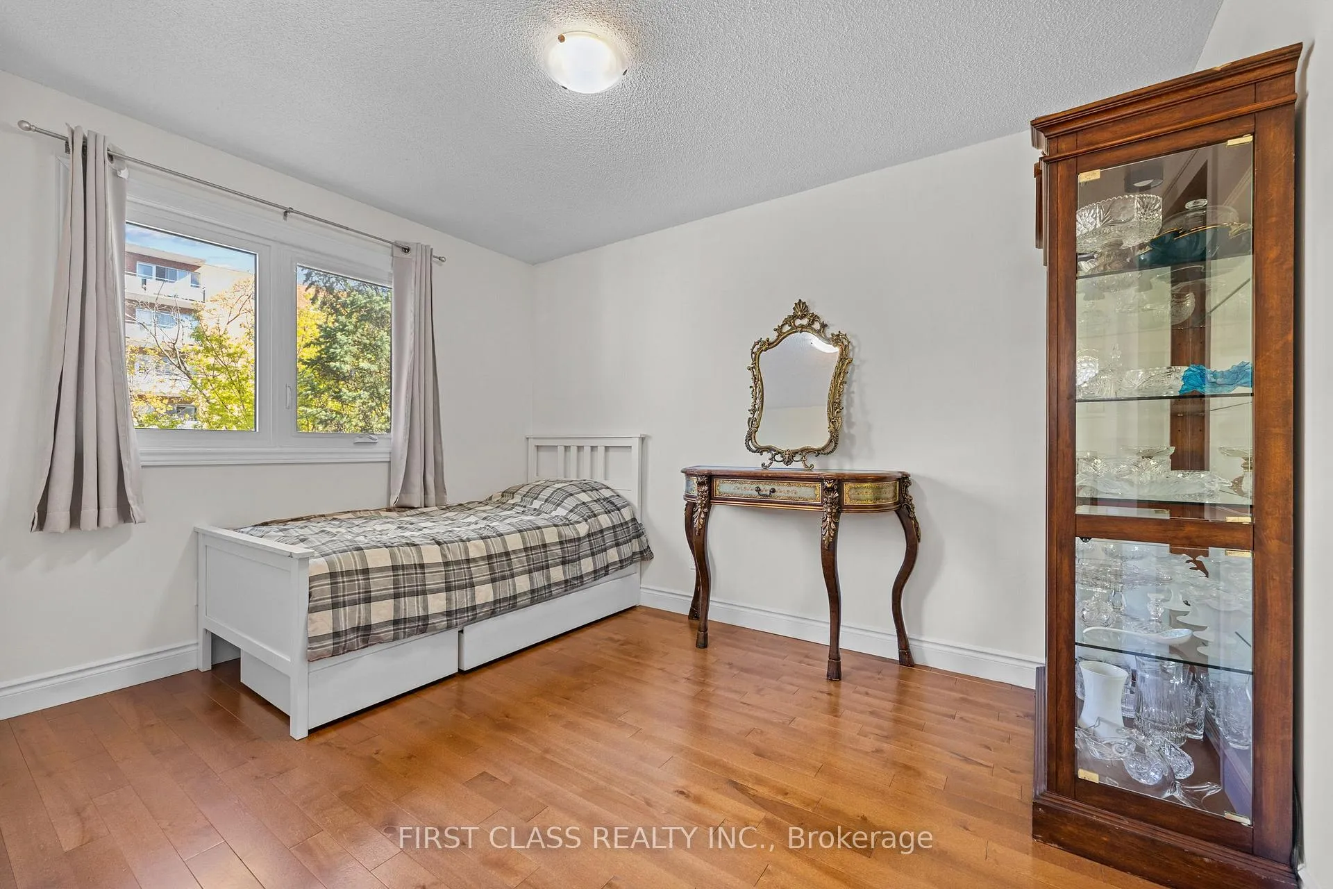 Photo 26 of 24 Brookland Avenue, Aurora, Aurora Highlands — HOMEH