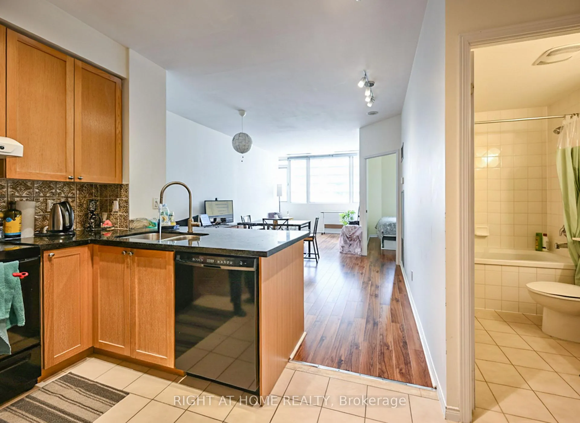 Photo 2 of Unit 802, 555 Yonge Street, Toronto, Church-Yonge Corridor — HOMEH