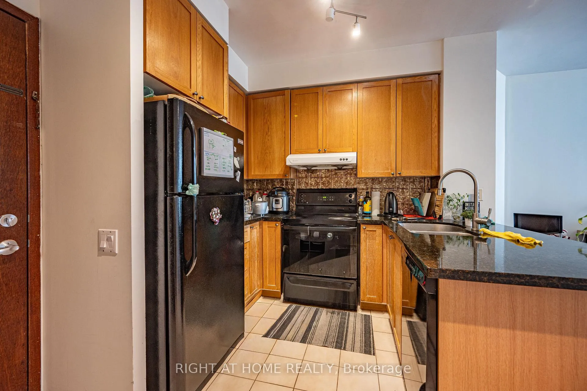 Photo 3 of Unit 802, 555 Yonge Street, Toronto, Church-Yonge Corridor — HOMEH