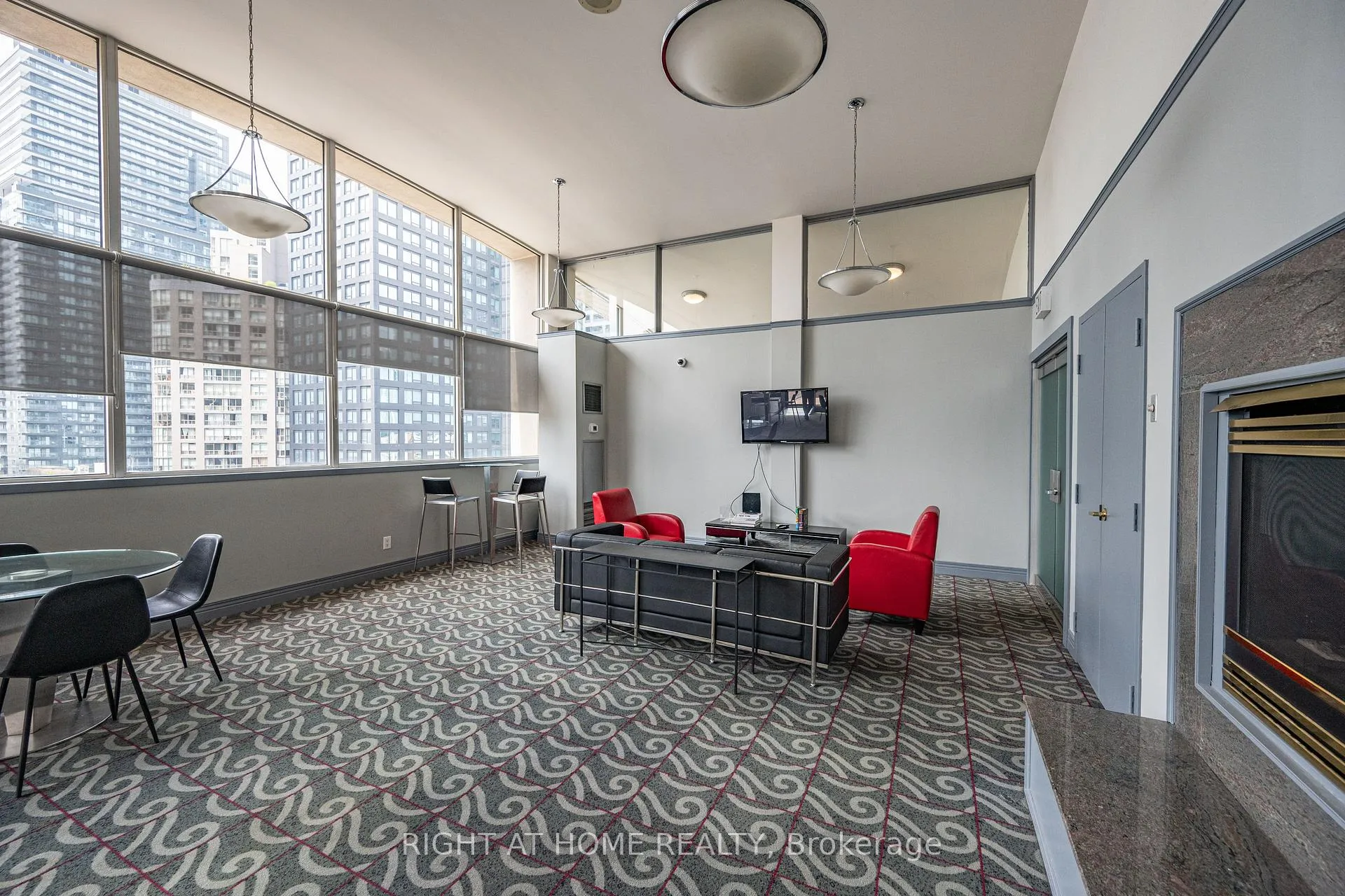 Photo 16 of Unit 802, 555 Yonge Street, Toronto, Church-Yonge Corridor — HOMEH