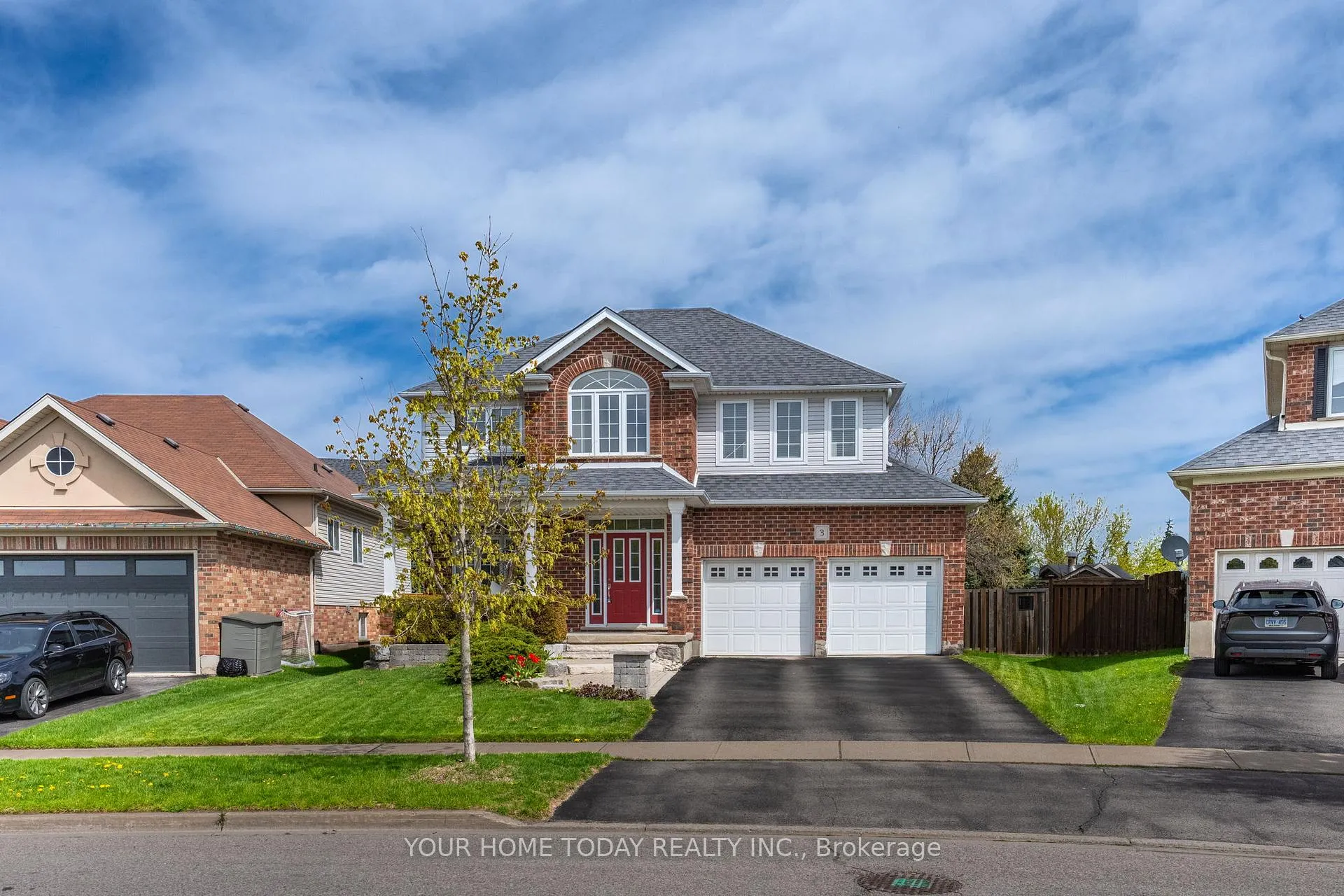 Photo 2 of 3 Nelles Street, Halton Hills, Acton — HOMEH